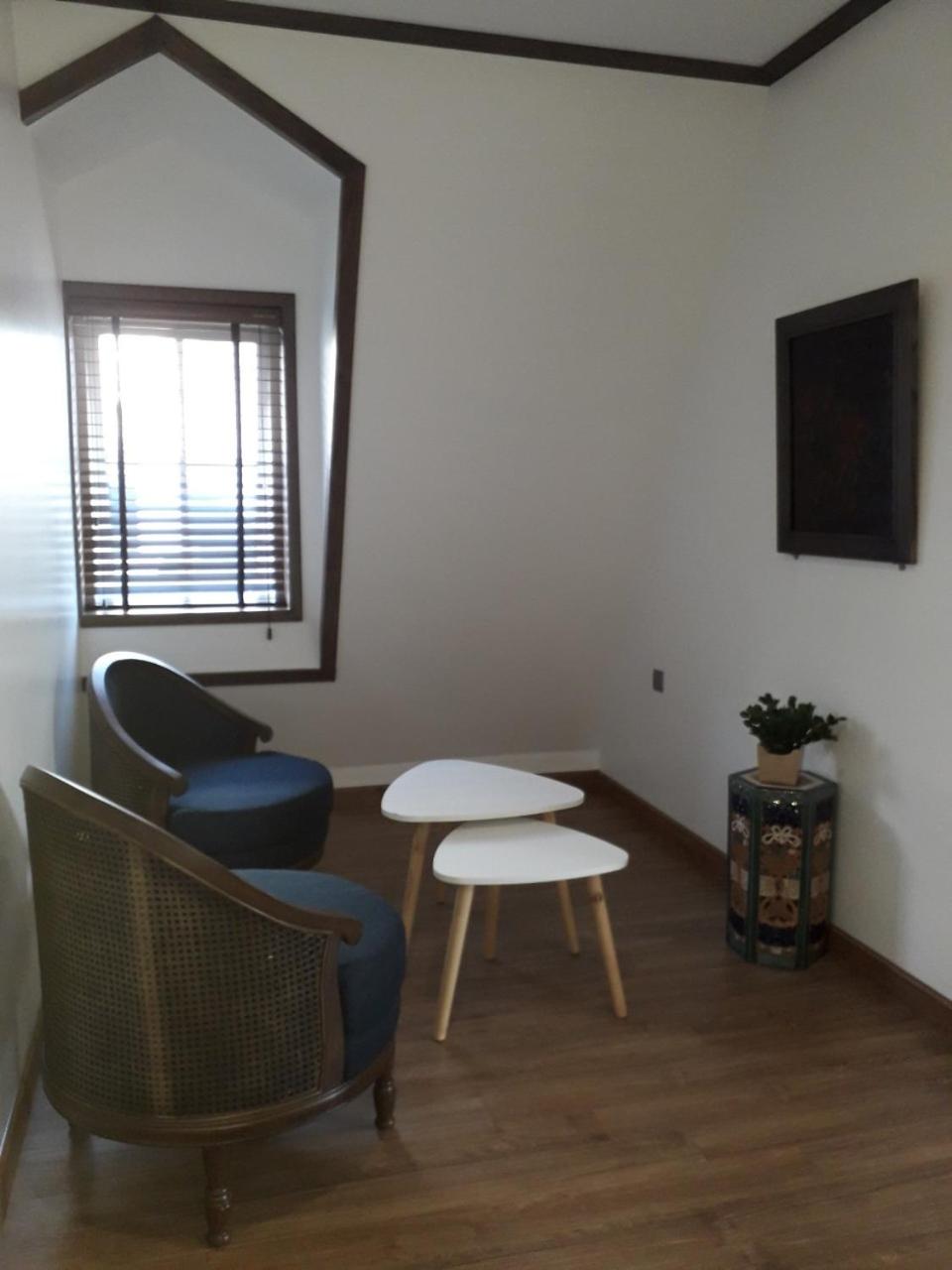 Suite with Lake View - Photo 8