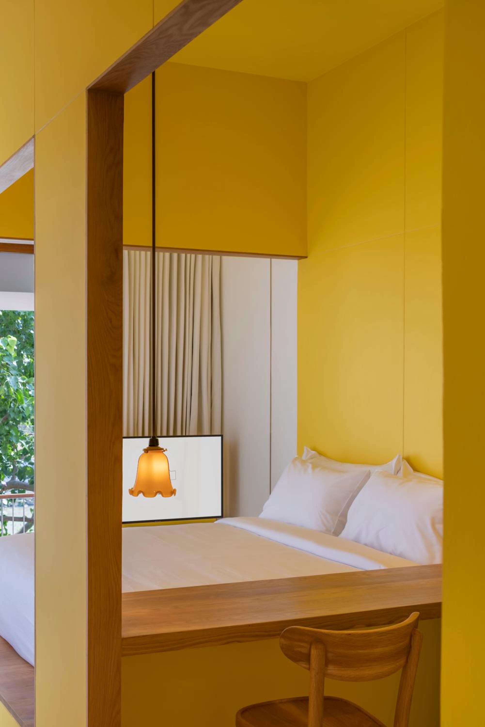 Deluxe River view Room with Balcony and Garden View - Photo 4