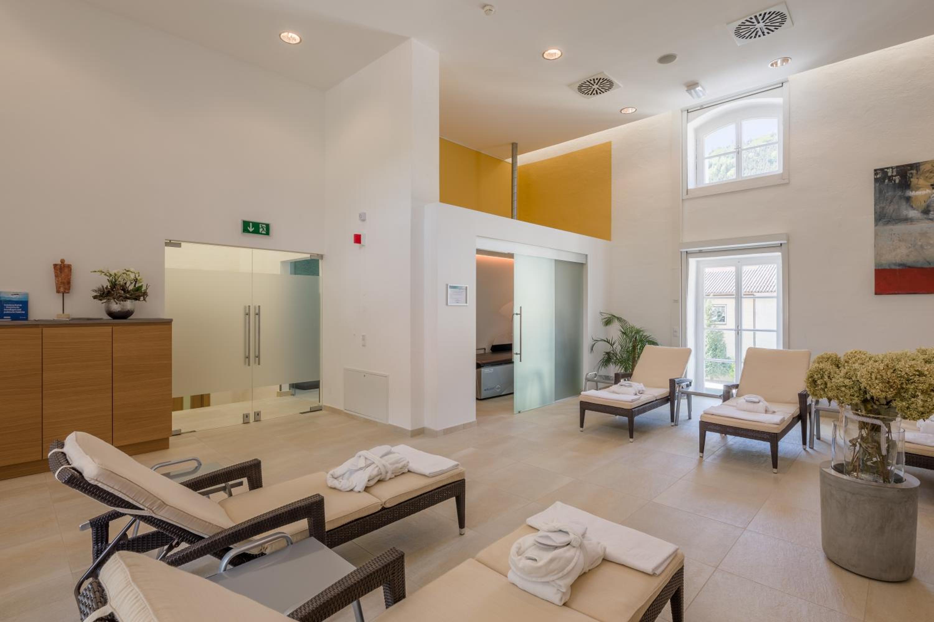 Double or Twin Room with Balcony or Terrace photo 3