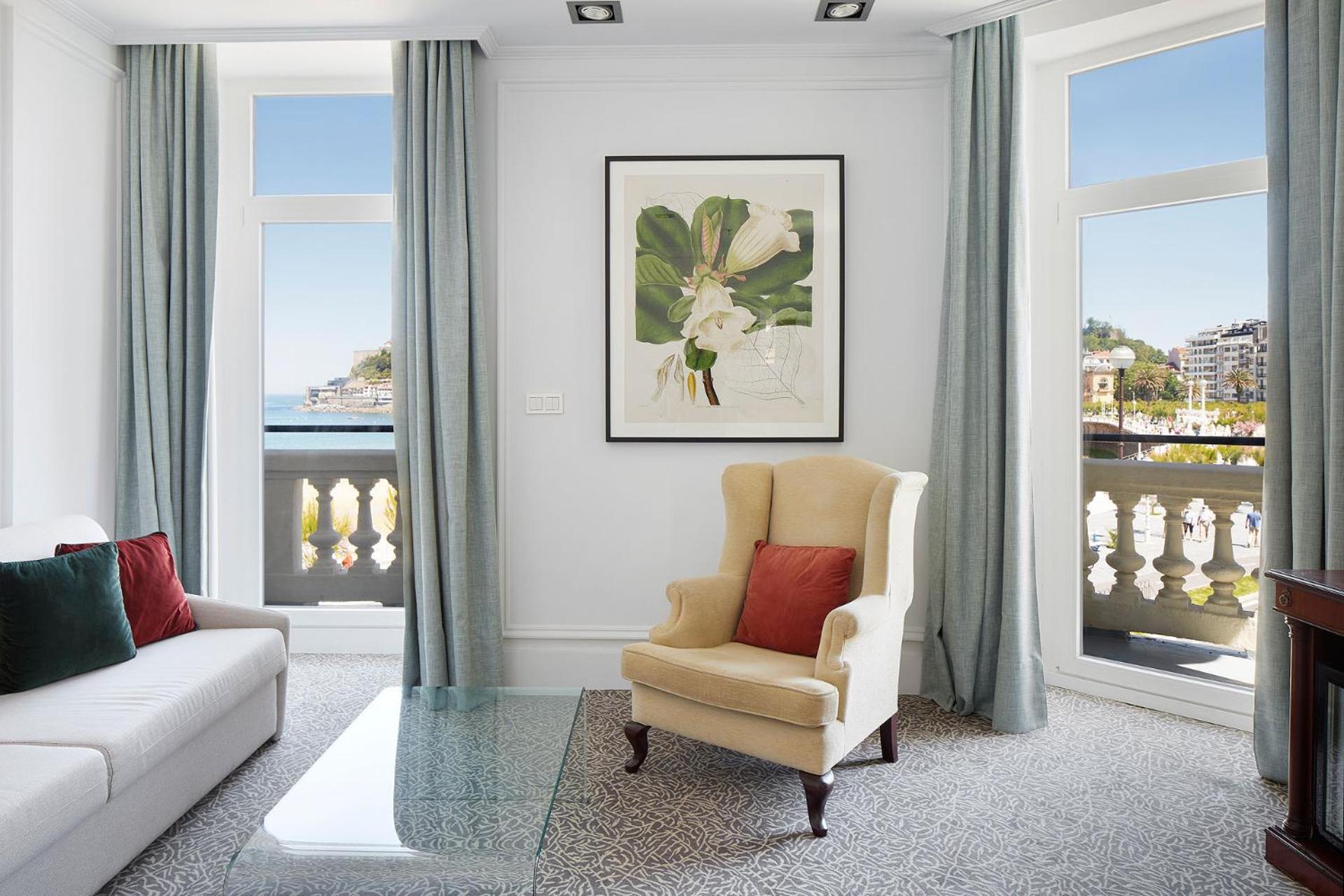 Junior Suite with Sea View photo 2
