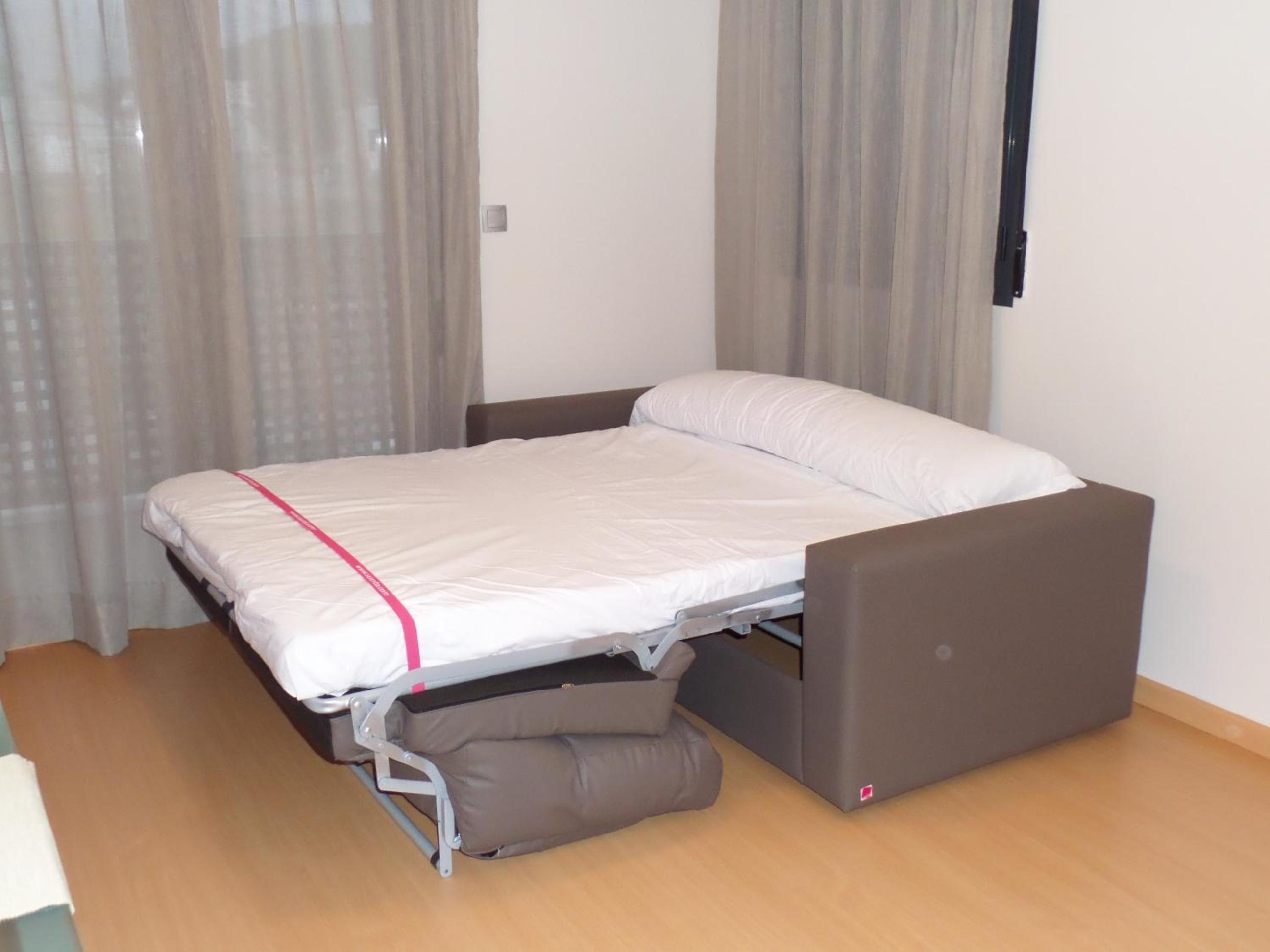 One-Bedroom Apartment photo 2