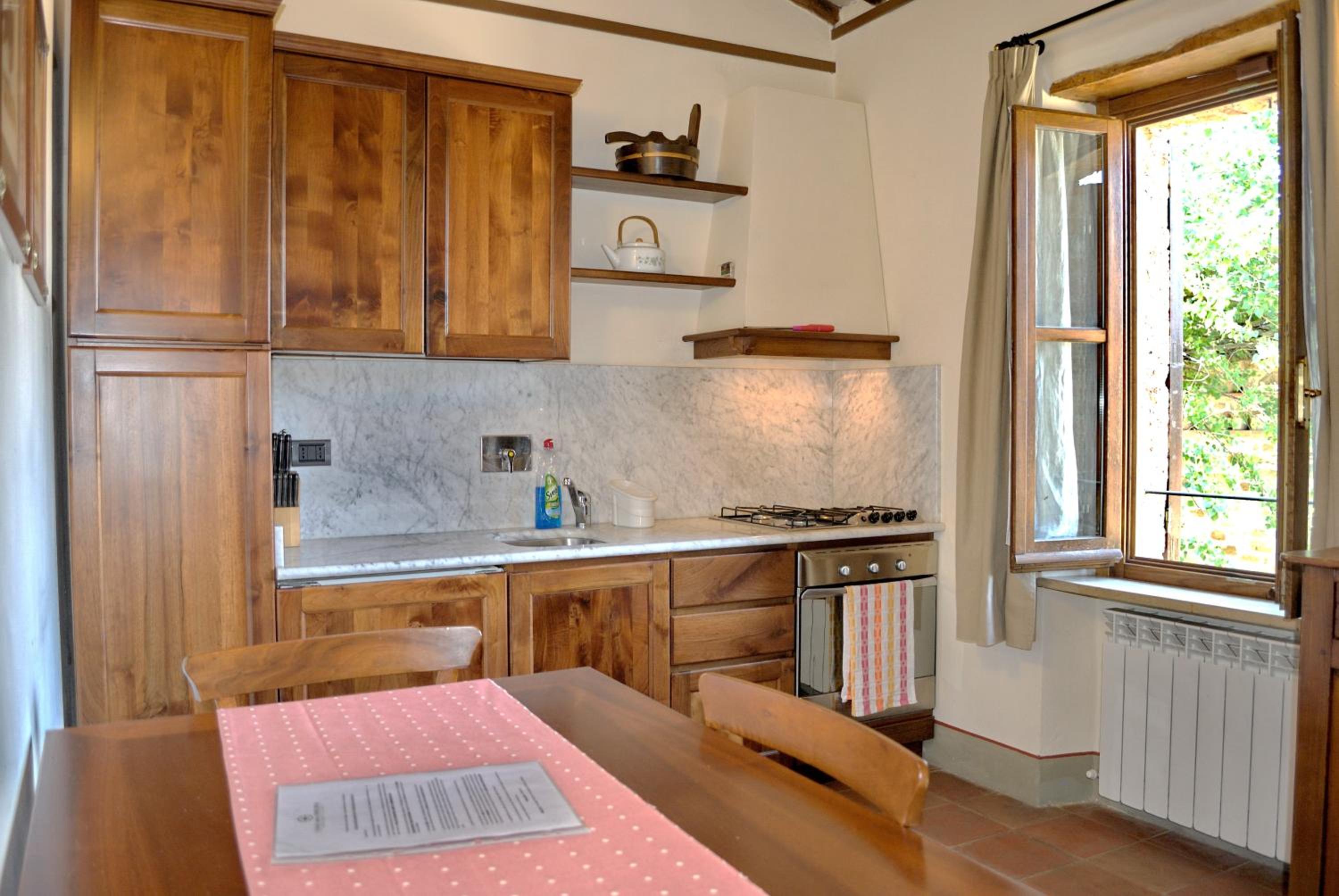 One-Bedroom Apartment - Photo 2