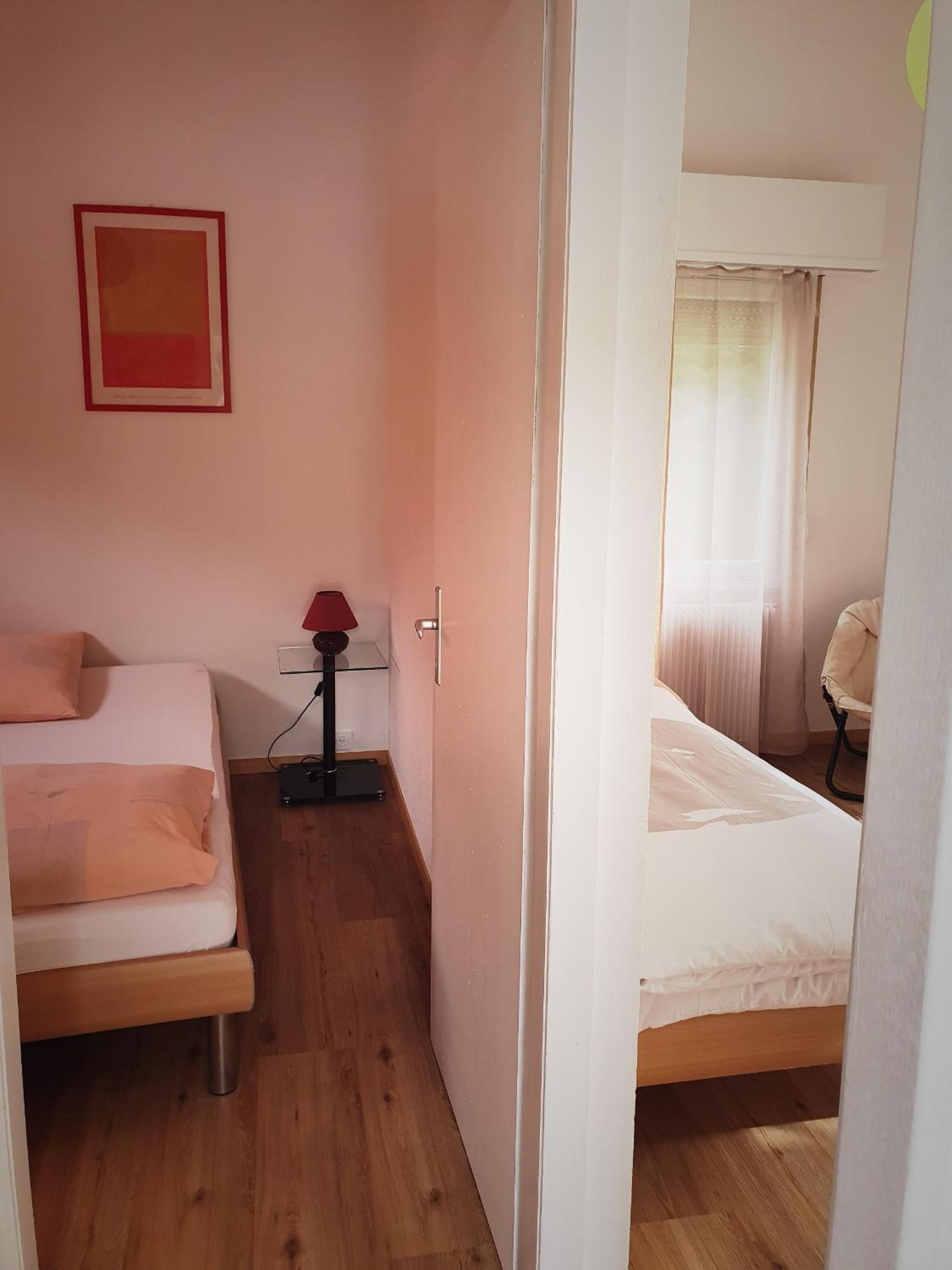 Bungalow with Twin Beds and Private Parking photo 1