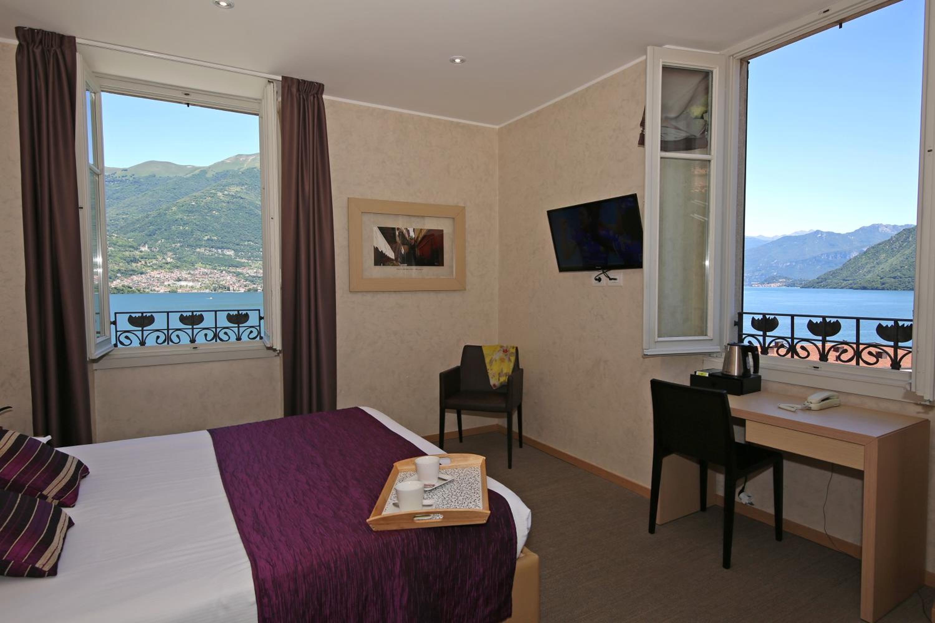 Double Room with Lake View