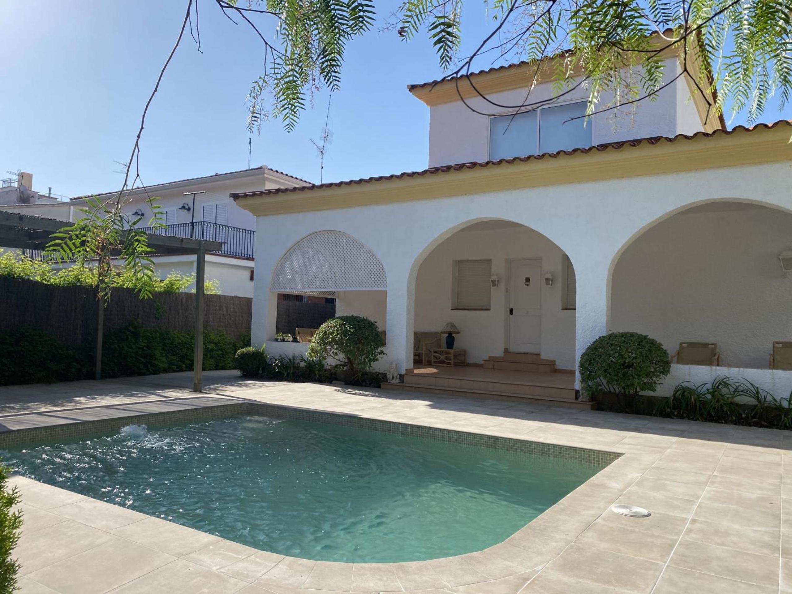 Villa photo 2