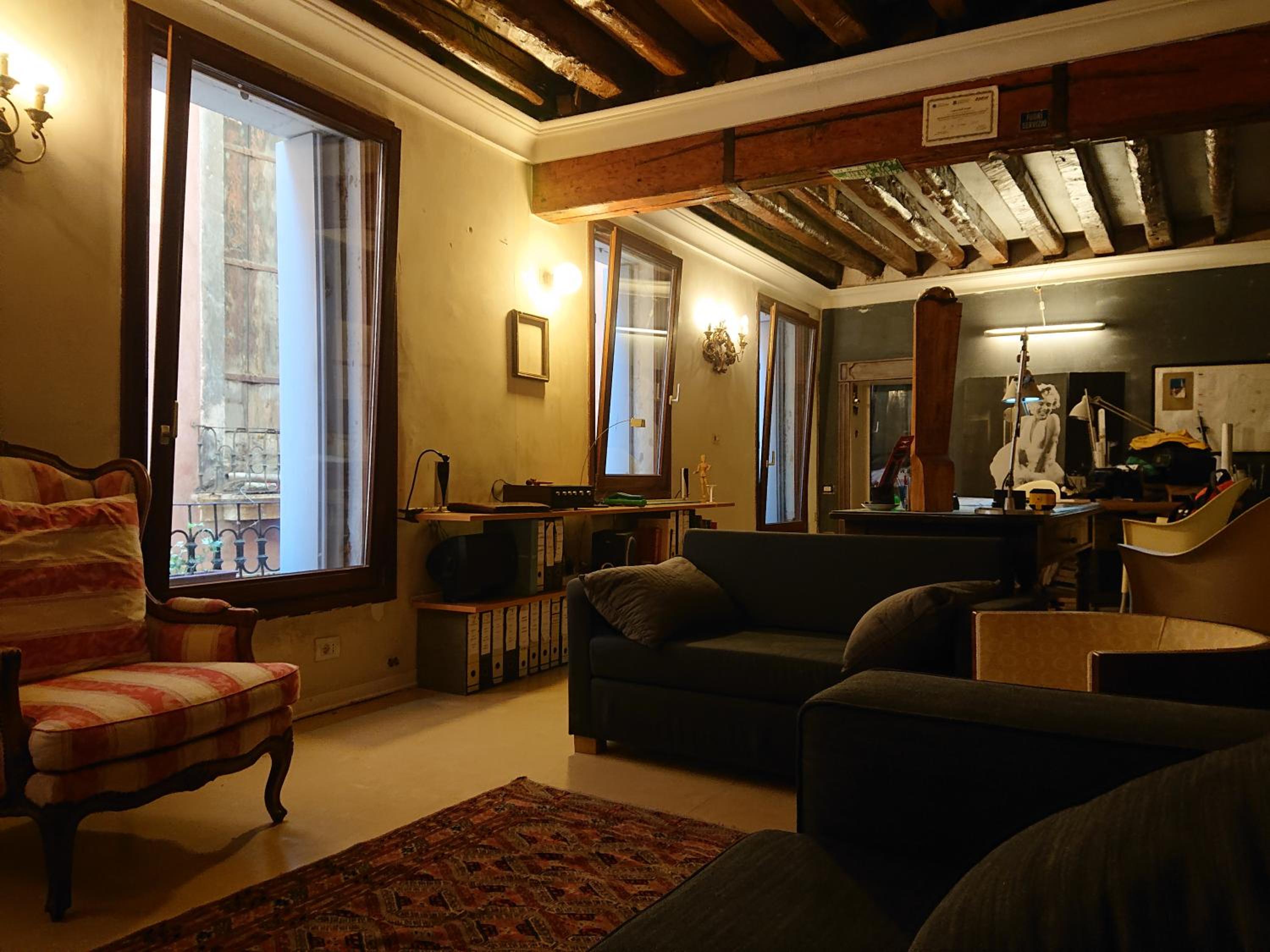 Deluxe Apartment photo 3