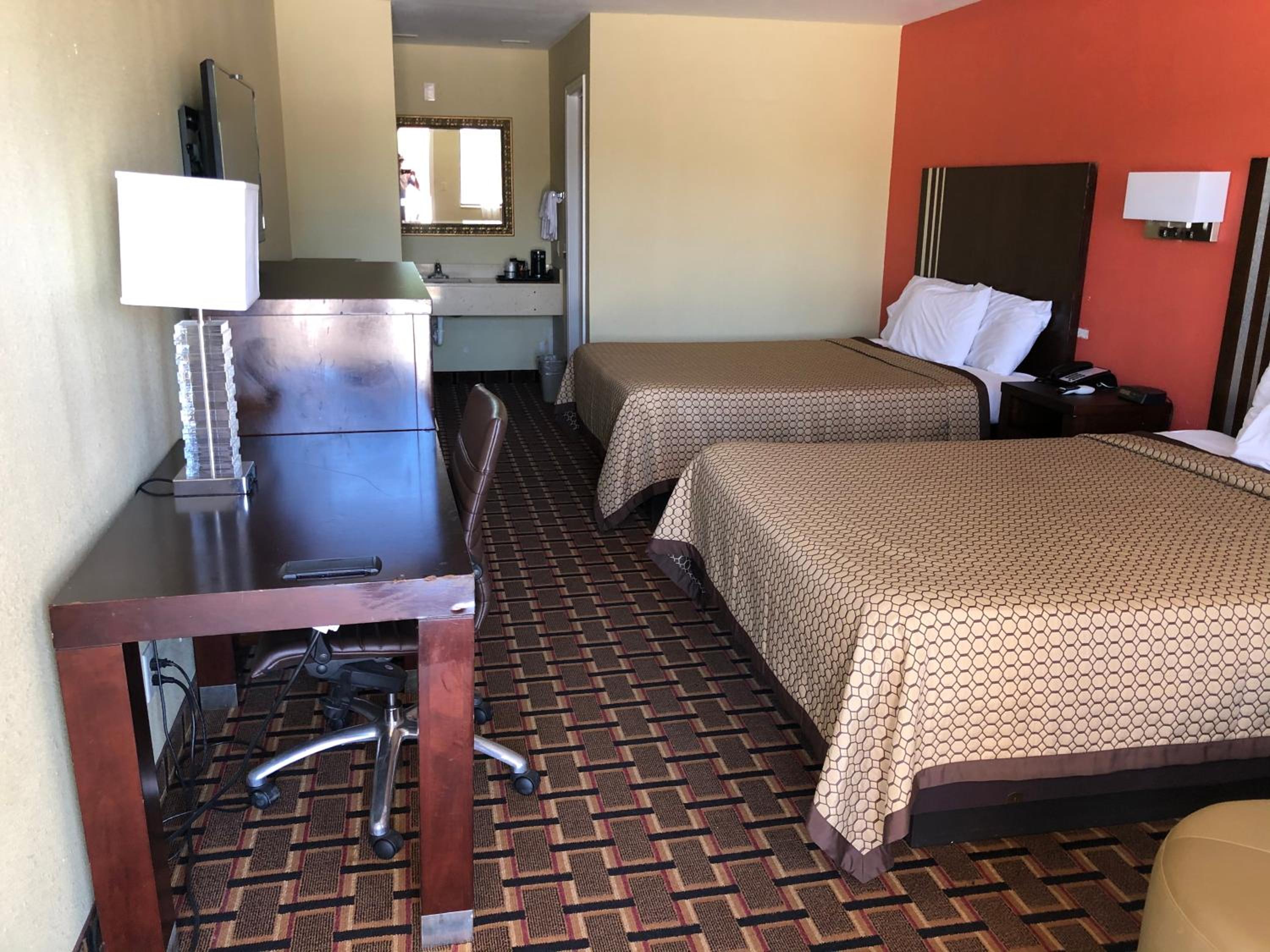 Queen Room with Two Queen Beds - Photo 1