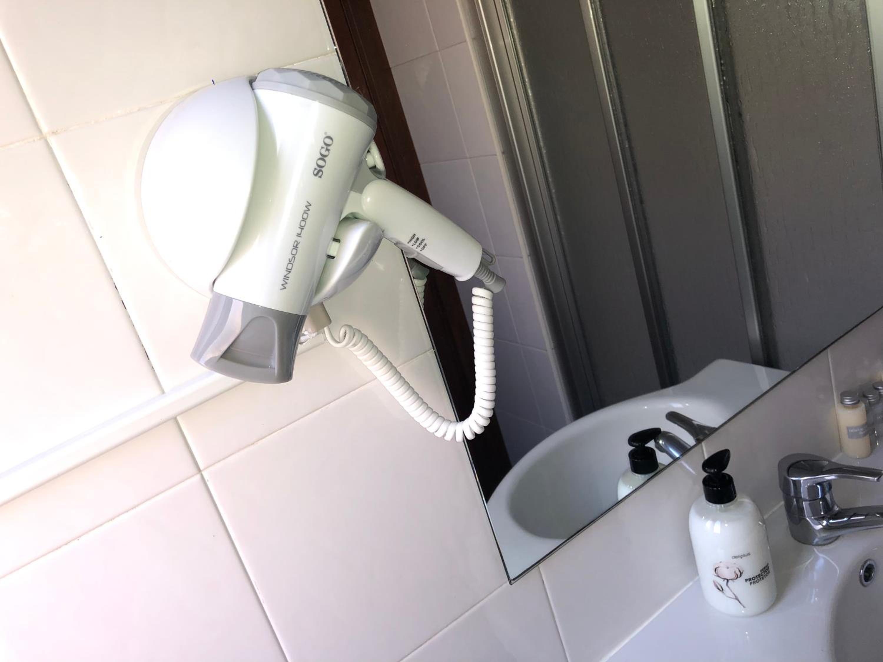 Single Room with Private External Bathroom photo 2