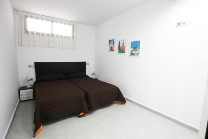 Three-Bedroom Apartment photo 2