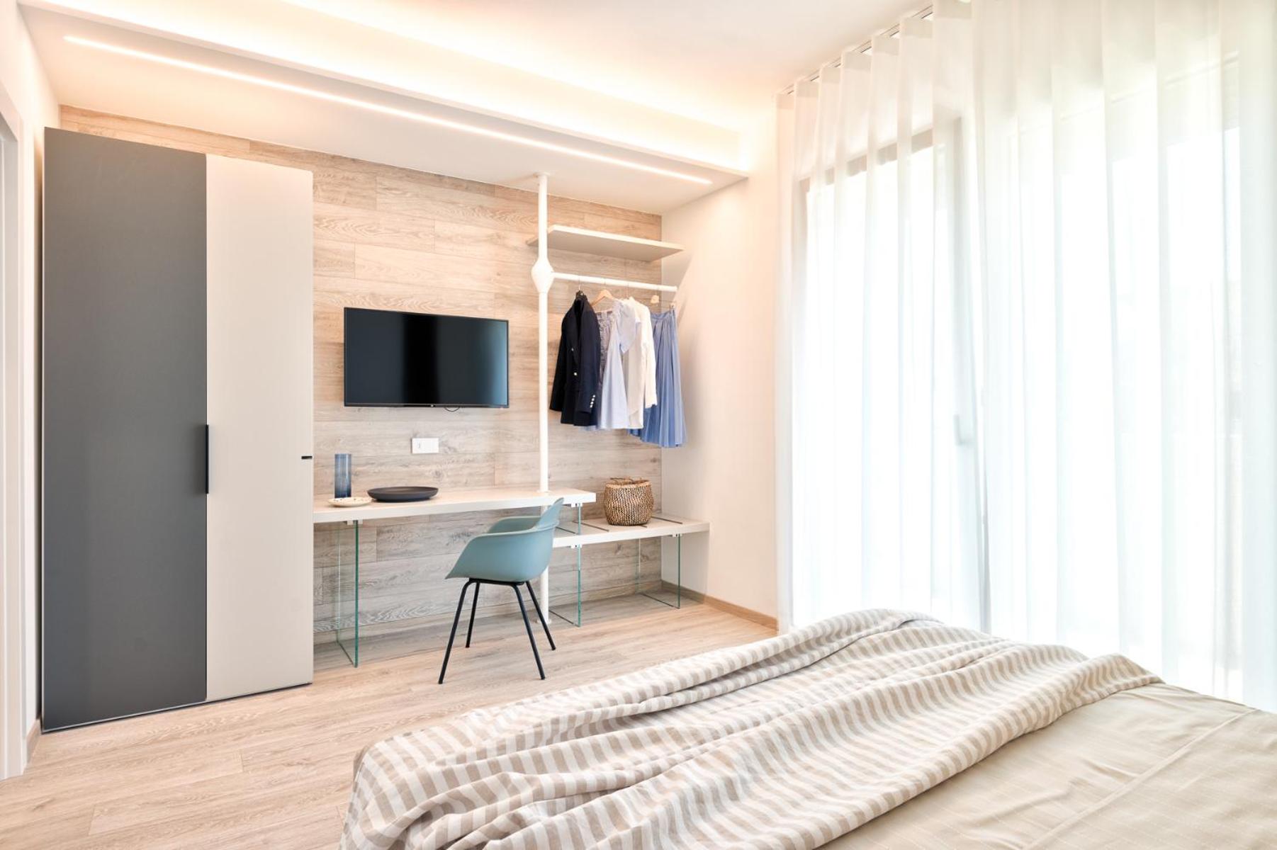 One-Bedroom Apartment - Photo 31