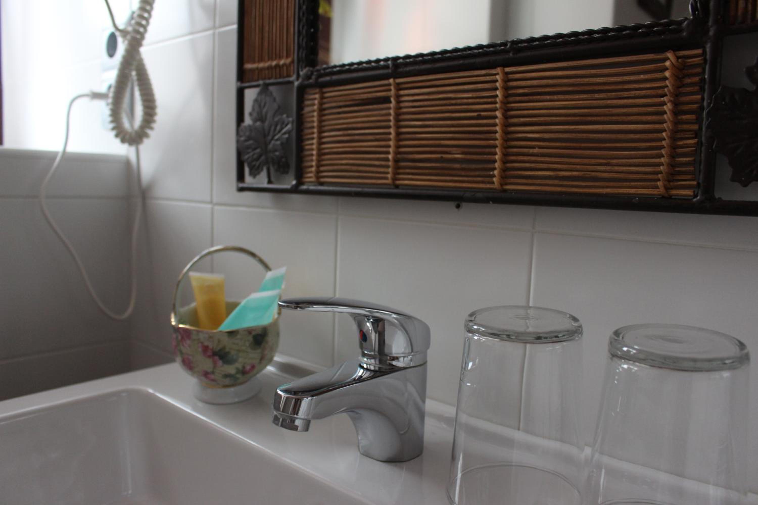 Double Room - Photo 23