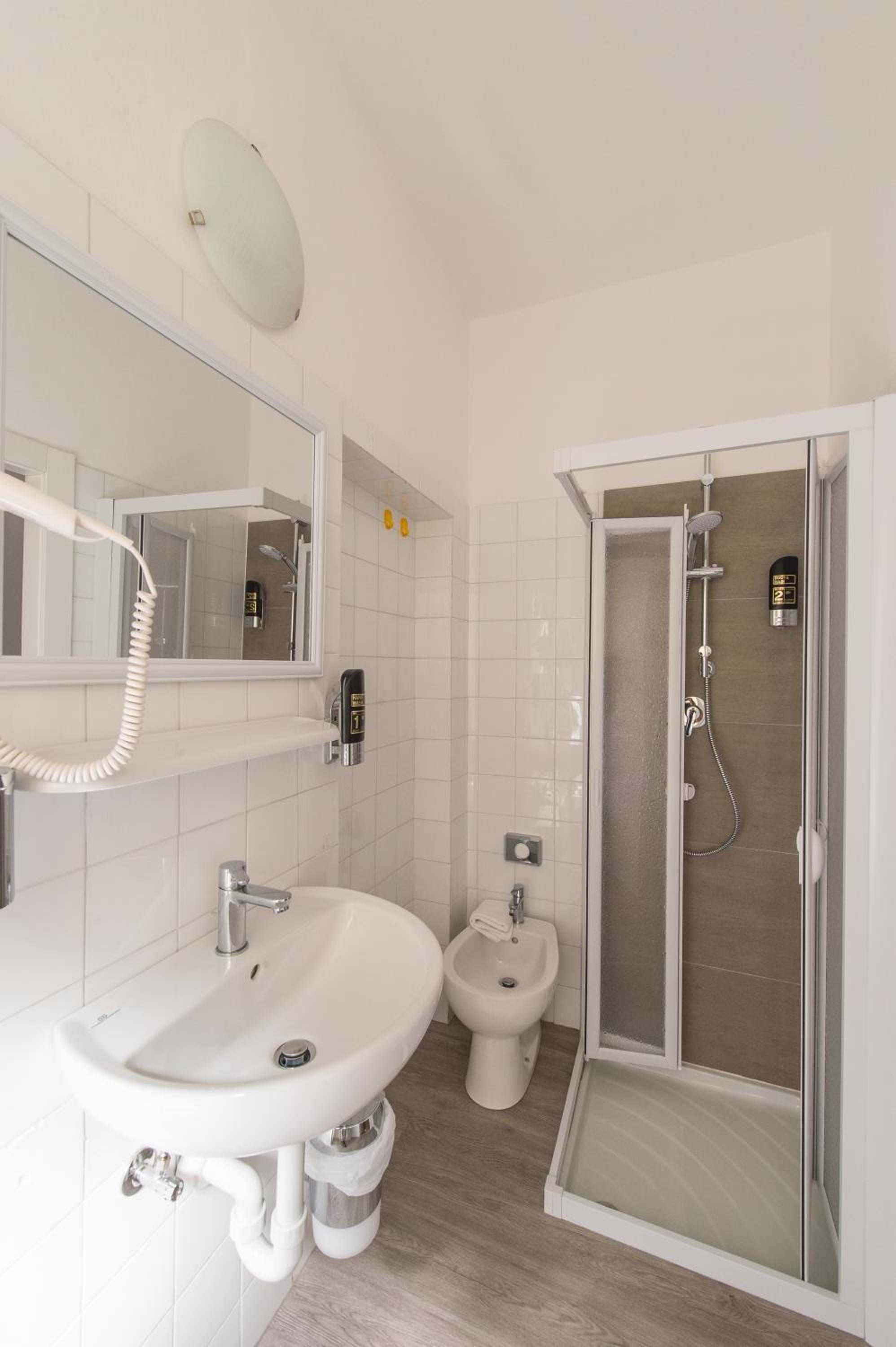 Single Room photo 3