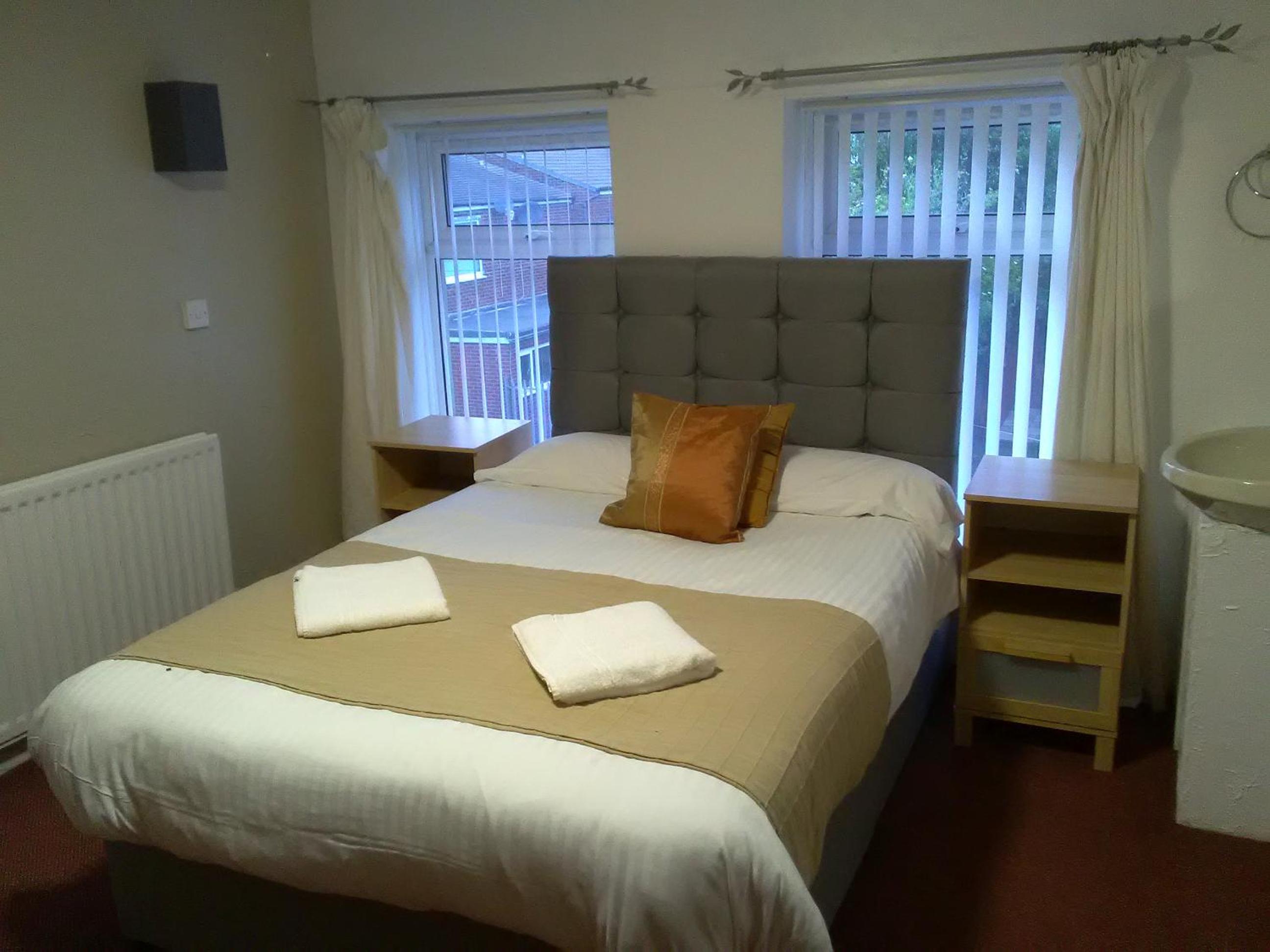 Double Room With Shared Bathroom