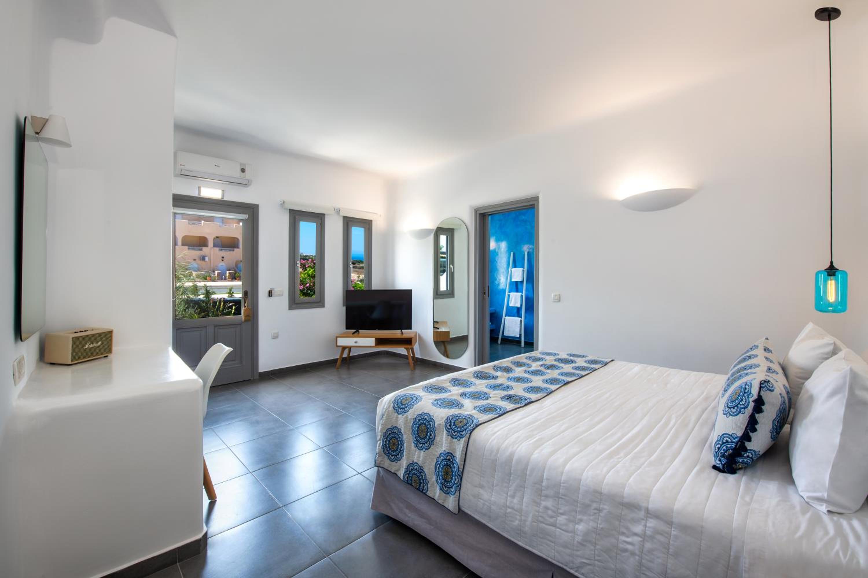 Two-Bedroom Villa with Indoor Hot Tub & Private Pool (Aqua Marine Villa)  photo 2