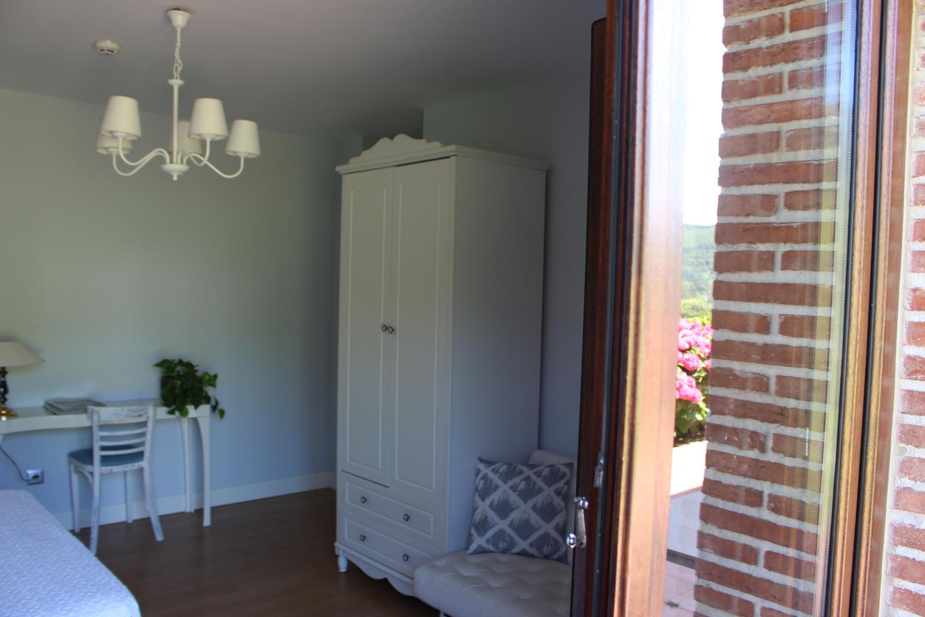 Double Room - Photo 4