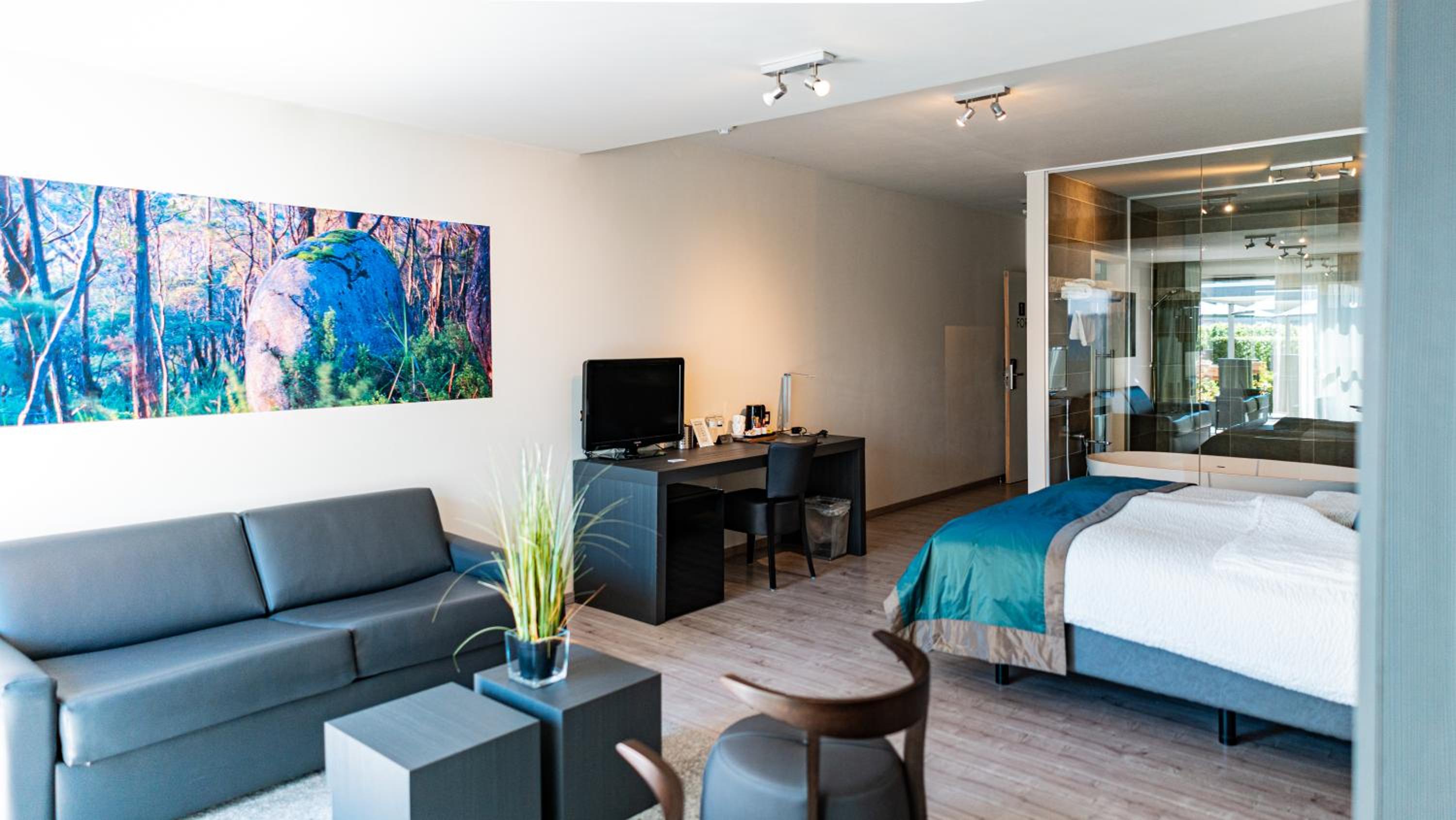 Superior King Room - Photo 12