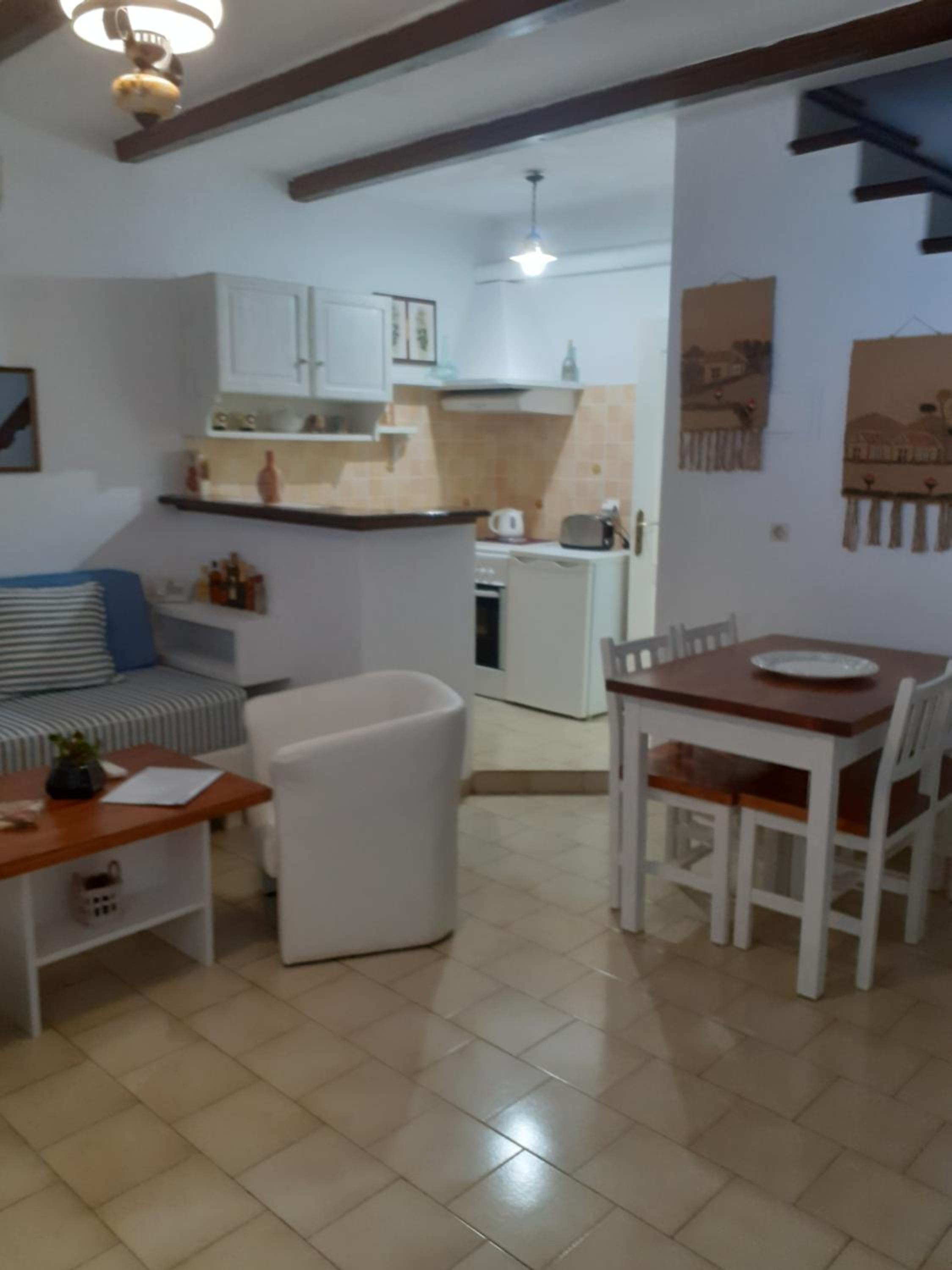 Apartment - Split Level photo 3