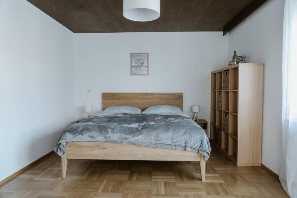 Three-Bedroom House photo 3