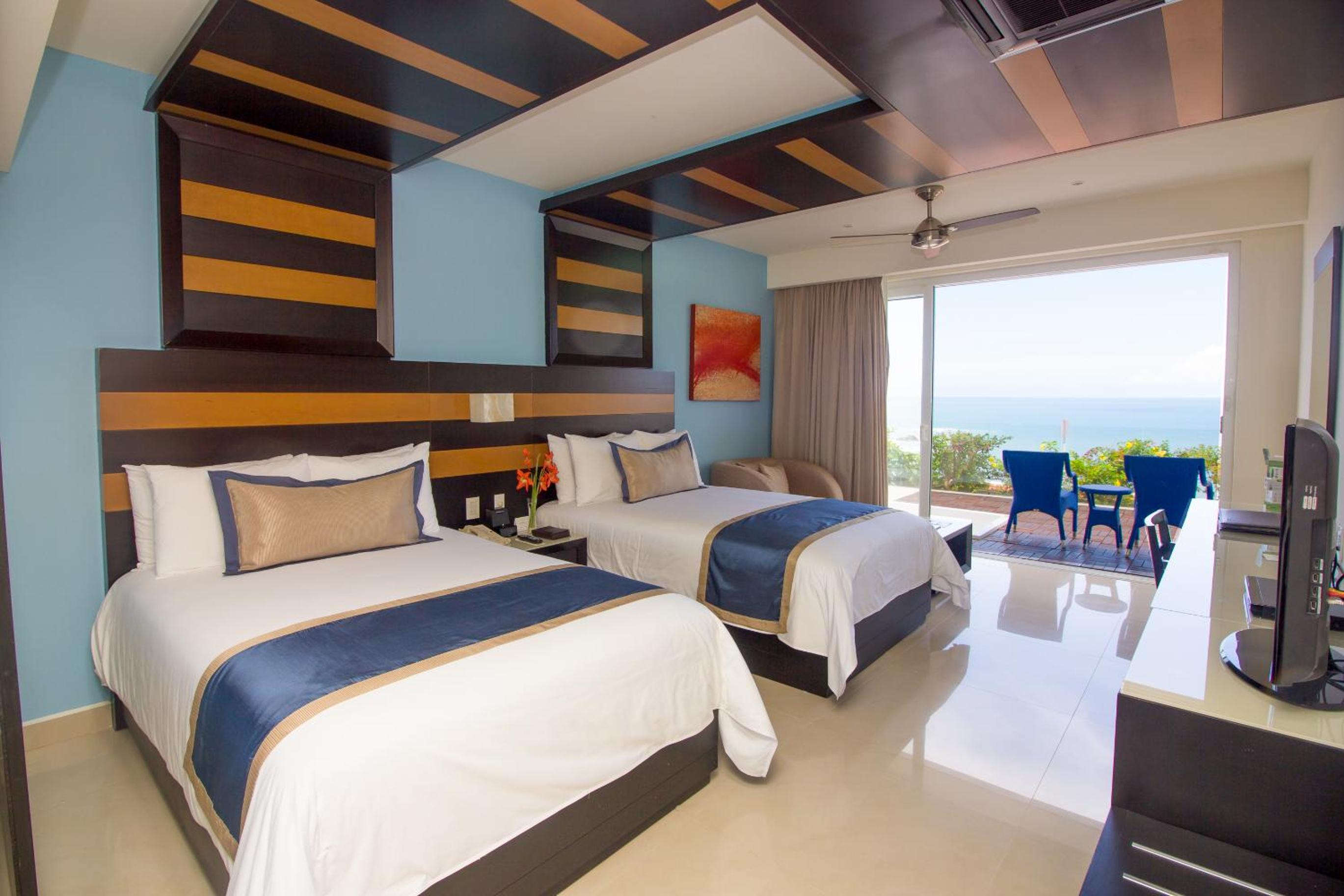Junior Suite with Two Double Beds and Hot Tub - Photo 1