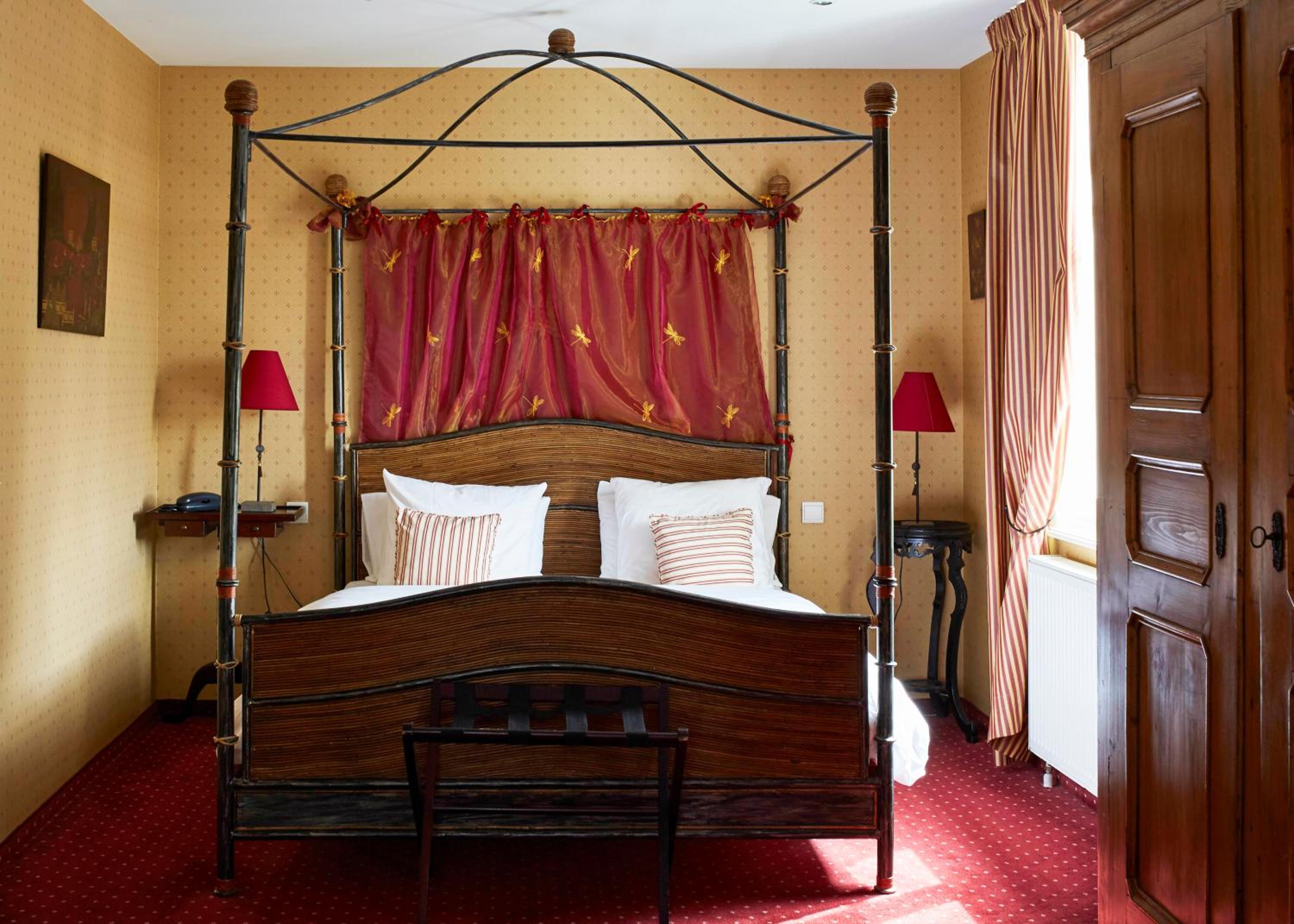 Deluxe Double Room - Photo 9
