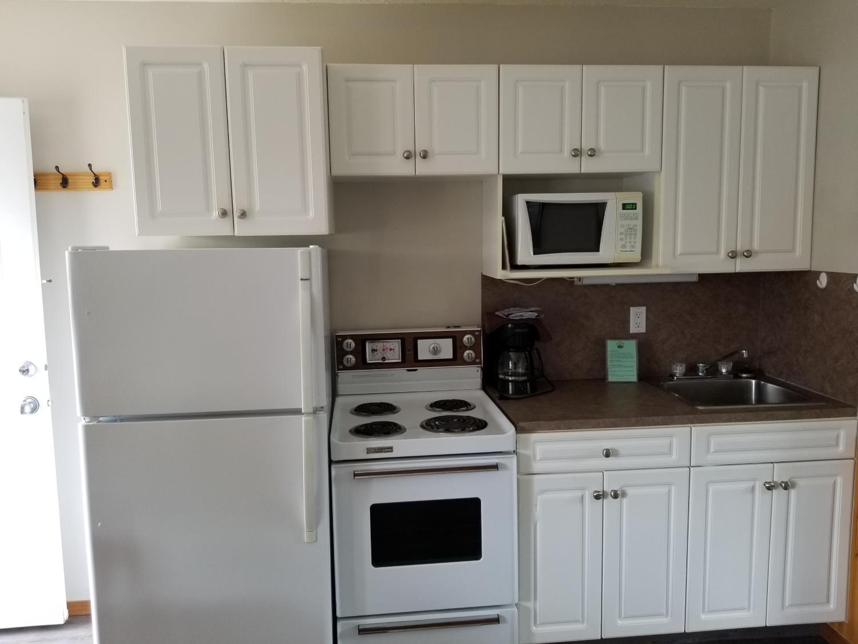 1 King 1 Bedroom Suite with Kitchen photo 3