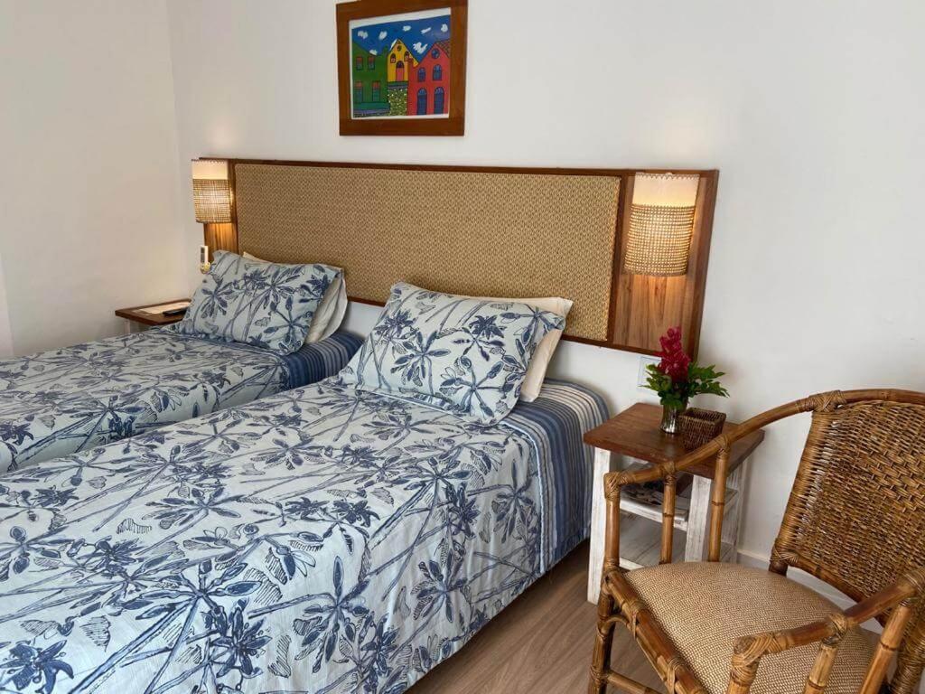 Apartment with Balcony - Photo 5