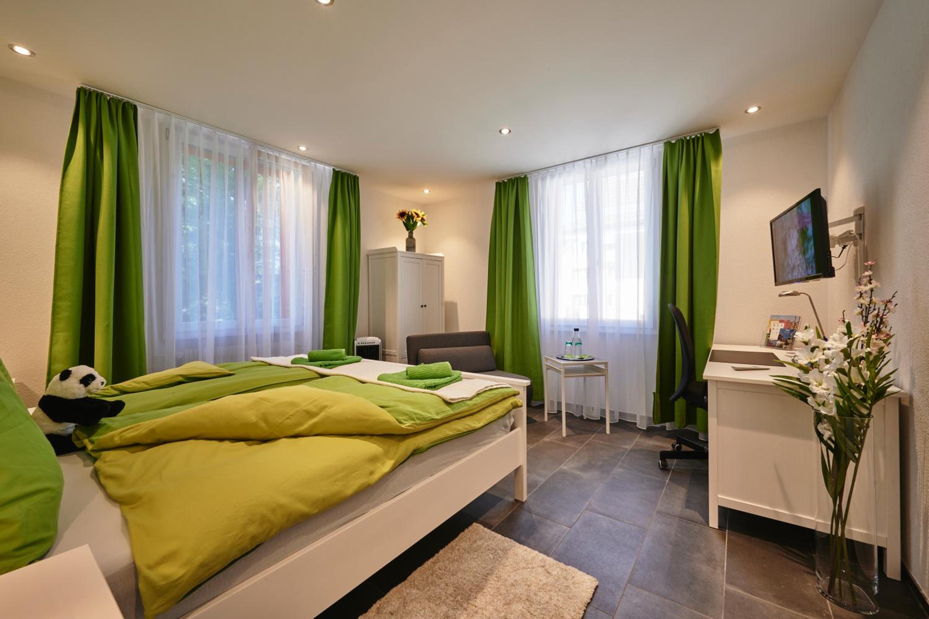 One-Bedroom Suite photo 3