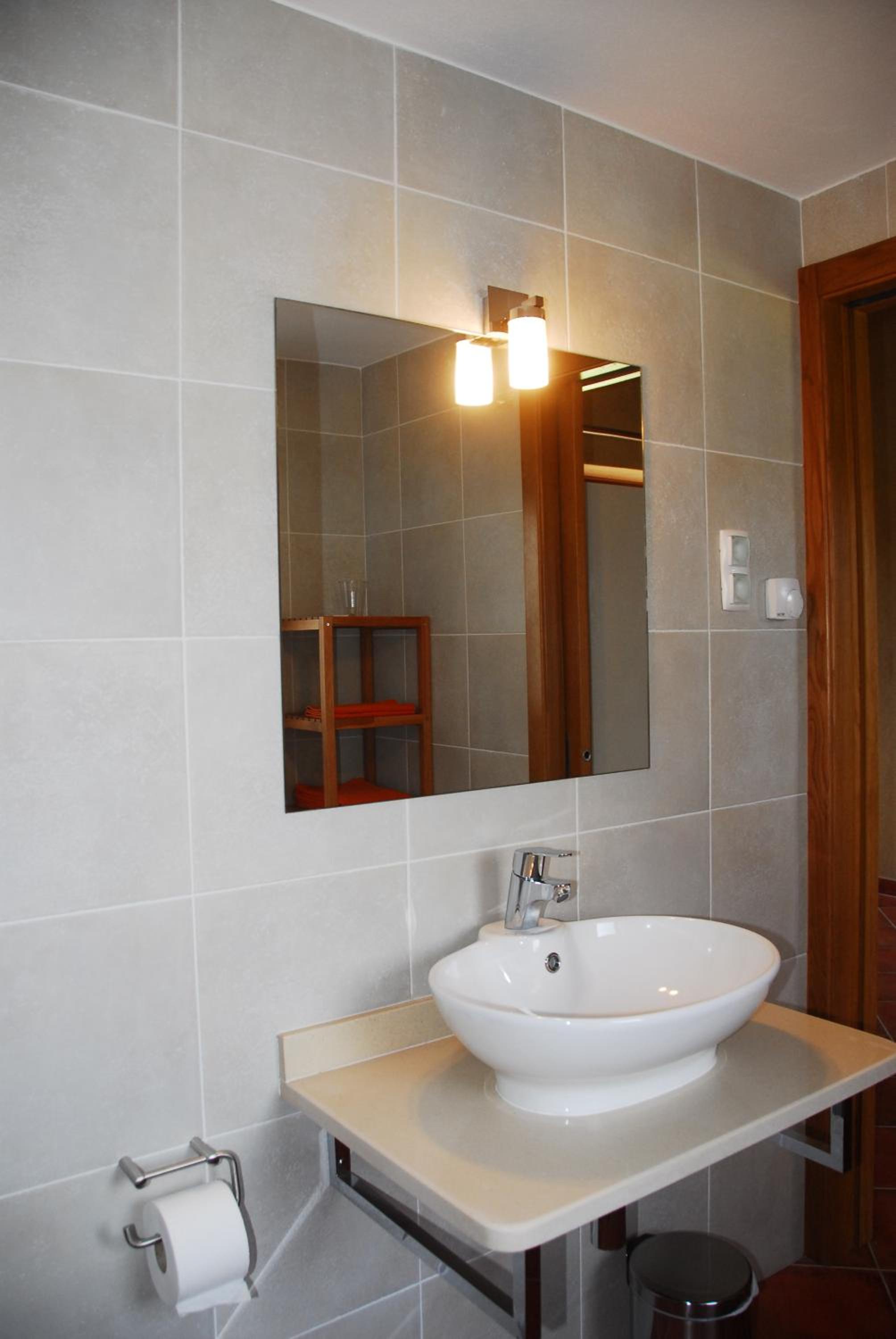 Family Two-Bedroom Suite - Photo 10