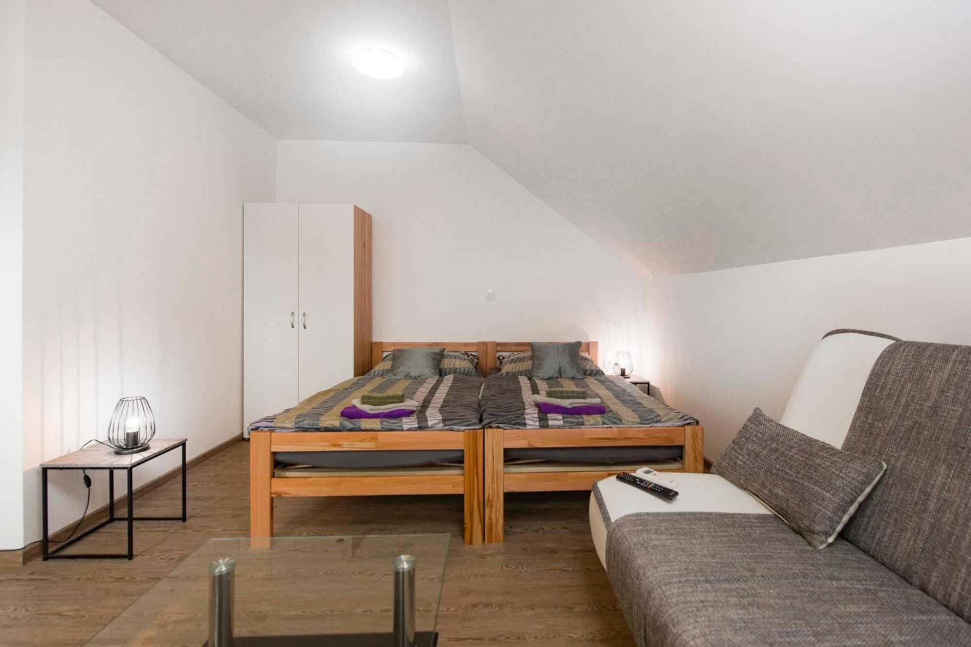 Studio Apartment photo 3