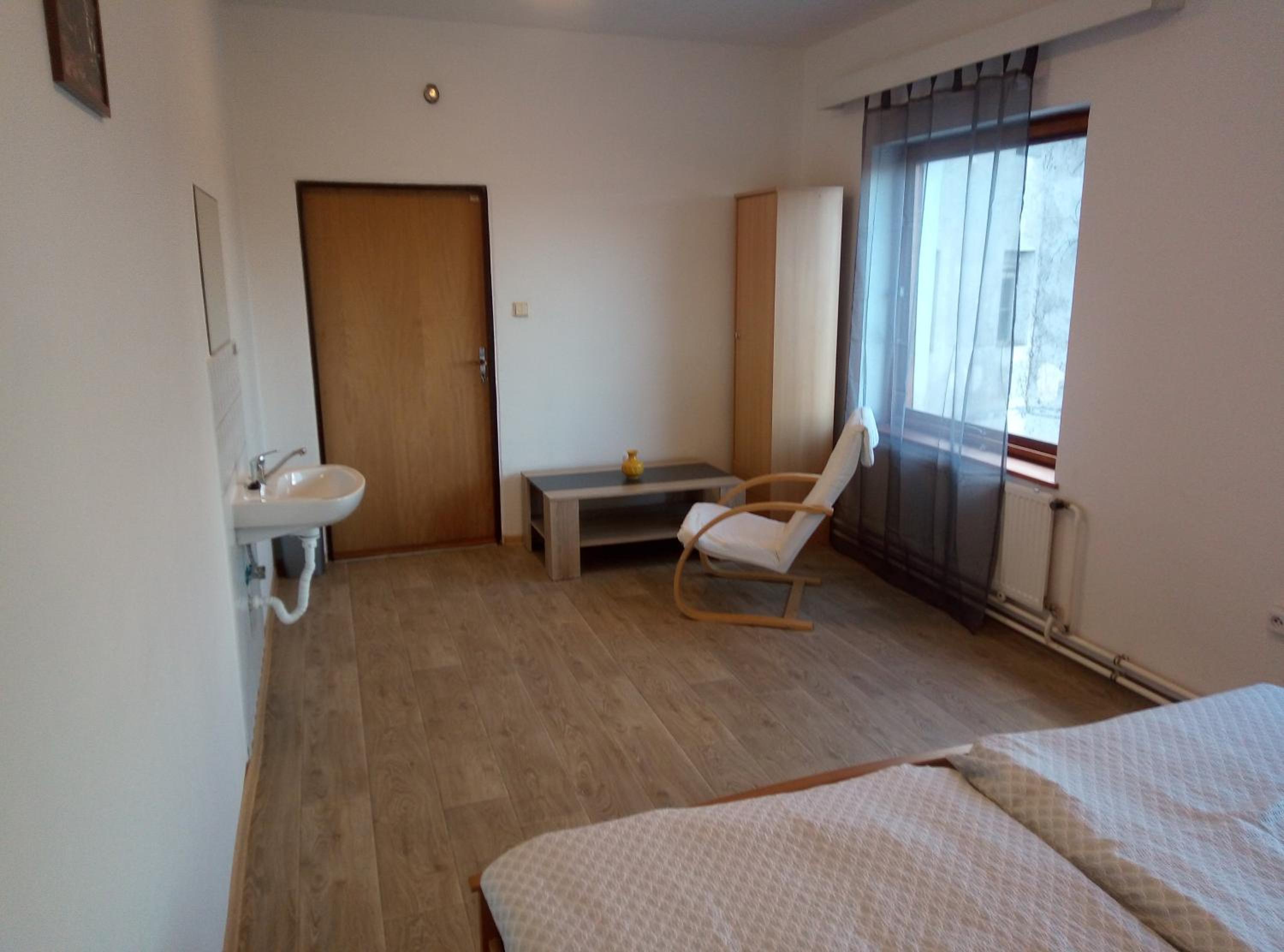 Small Double or Twin Room photo 1