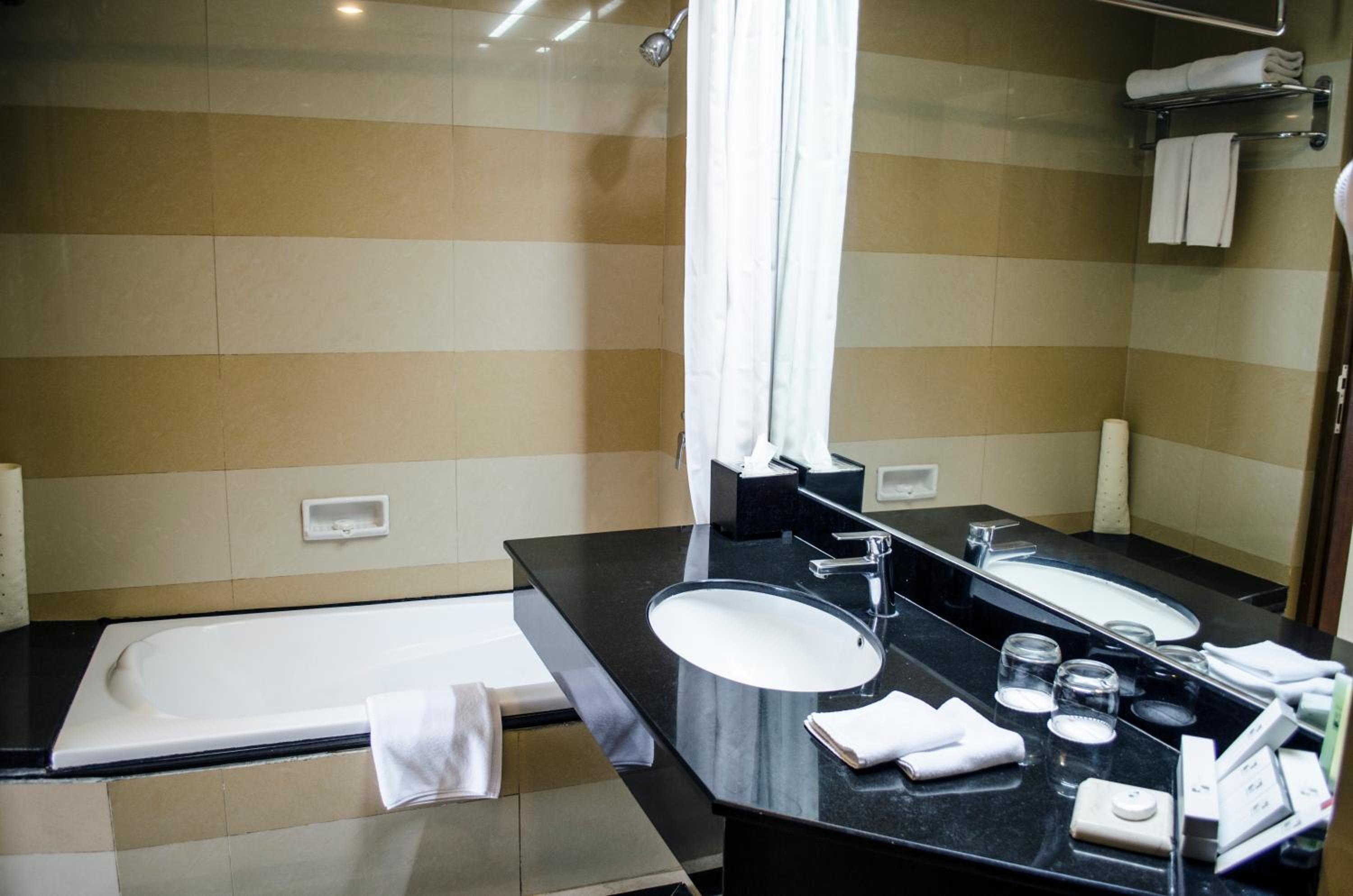 Executive Club Room - Photo 7