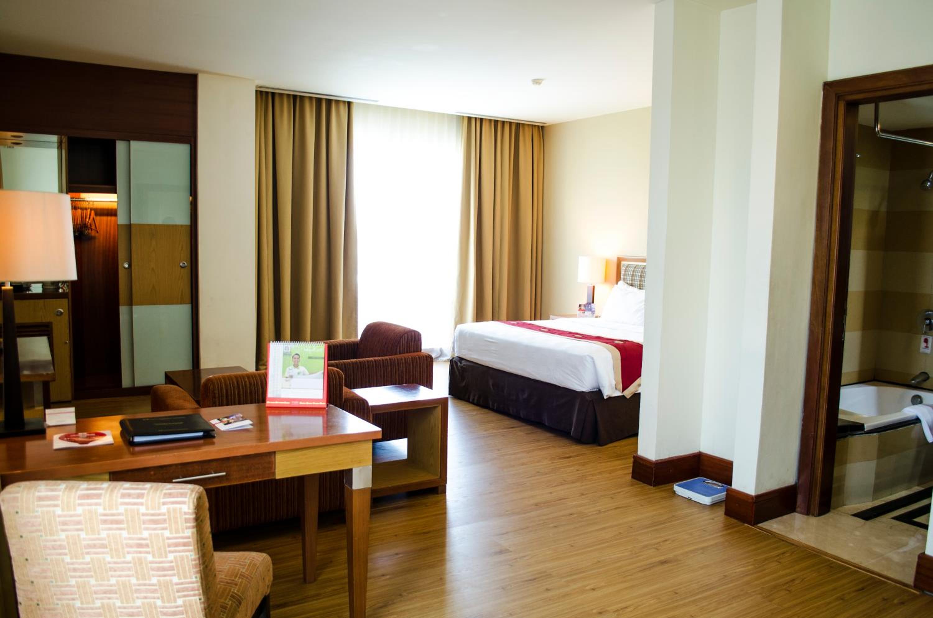 Executive Club Room - Photo 5