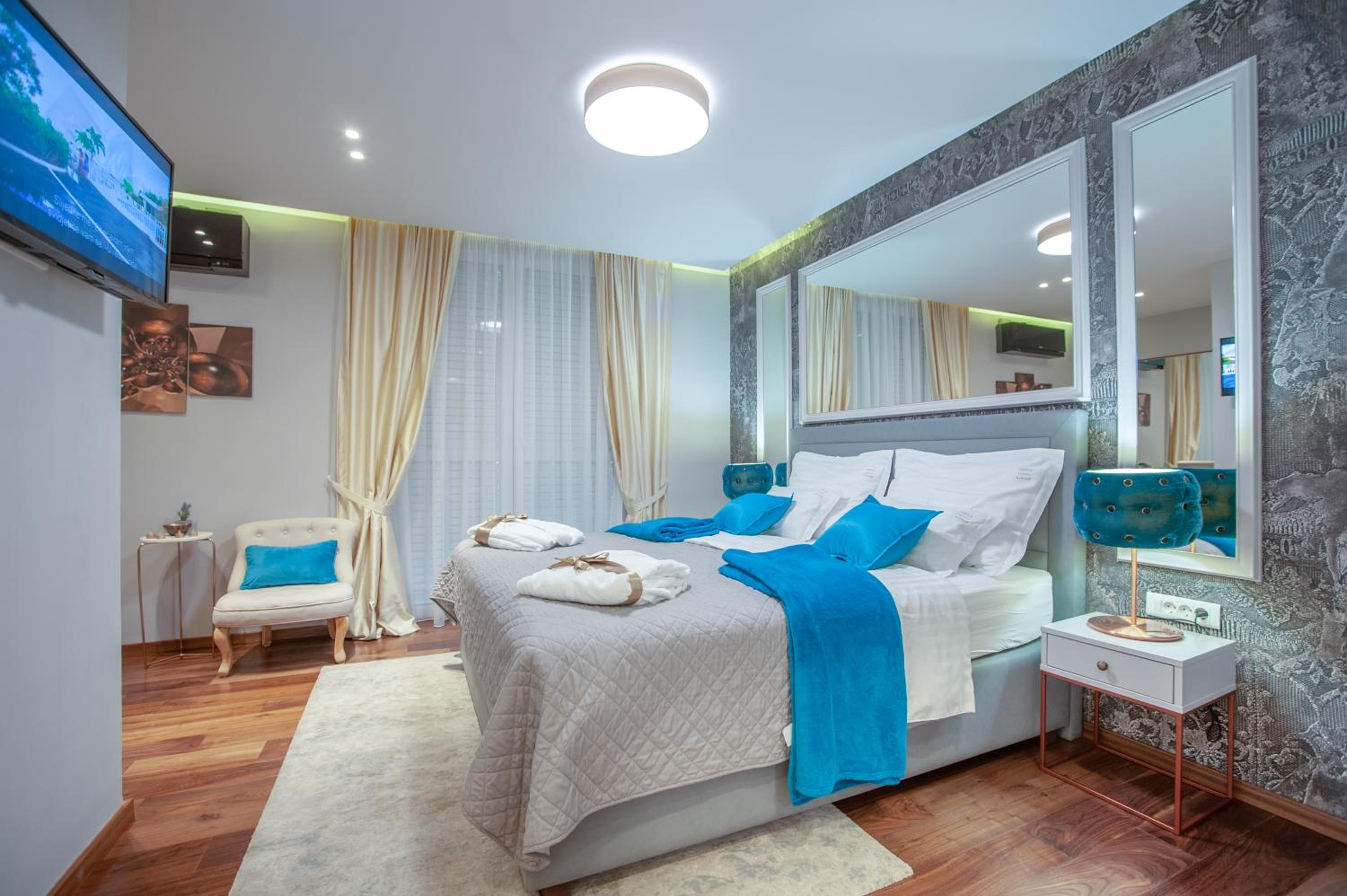 Deluxe Double Room with Shower photo 1