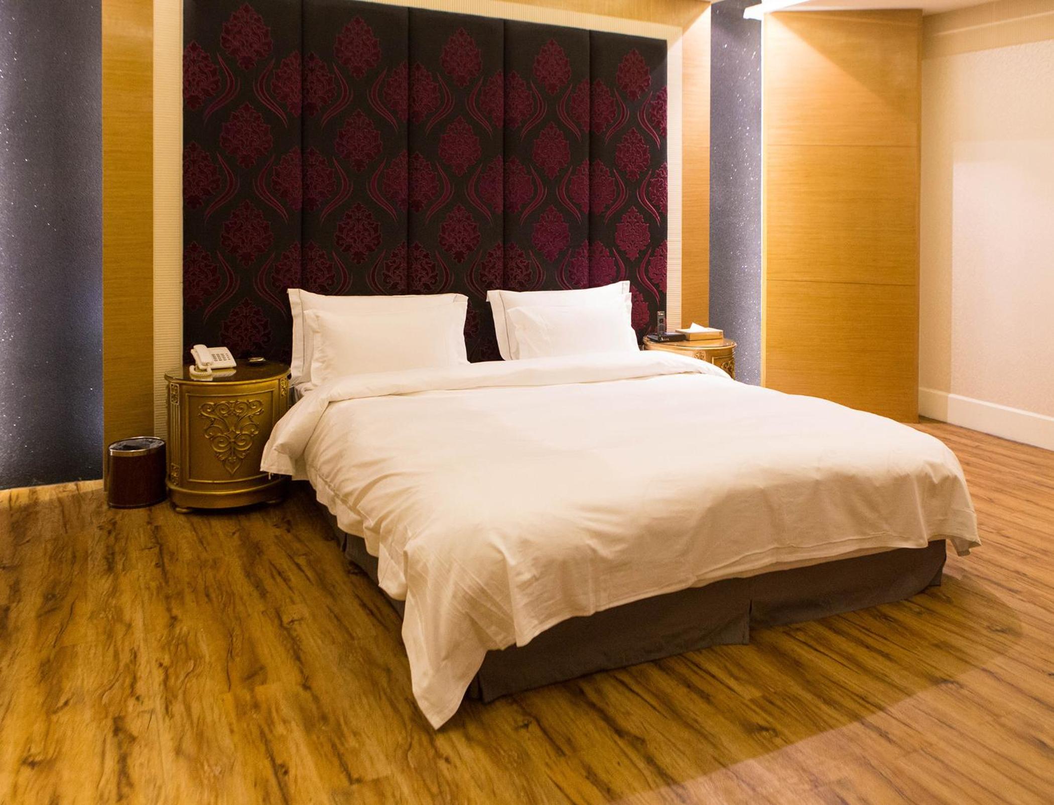 Platinum Suite - Photo 3