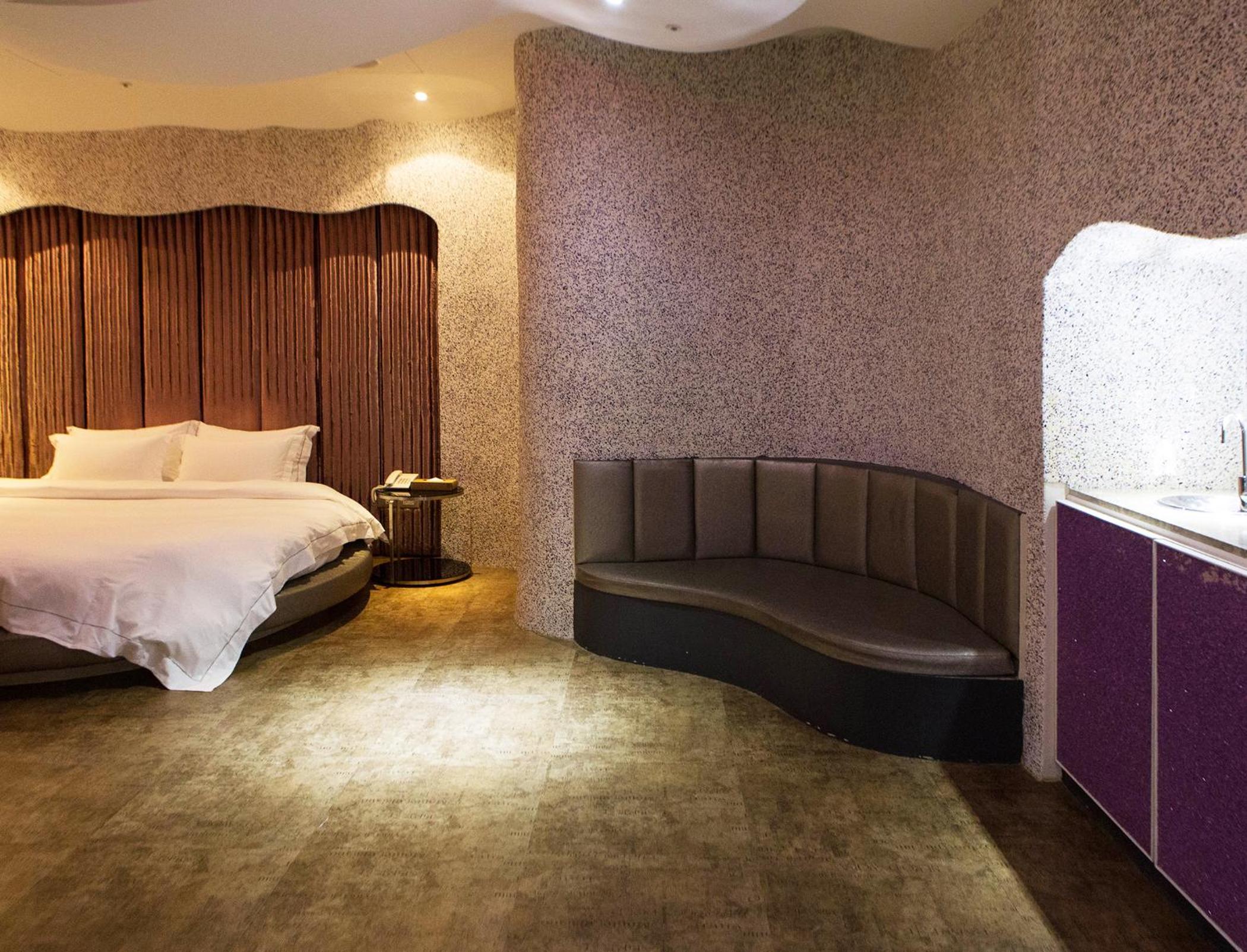 Platinum Suite - Photo 7