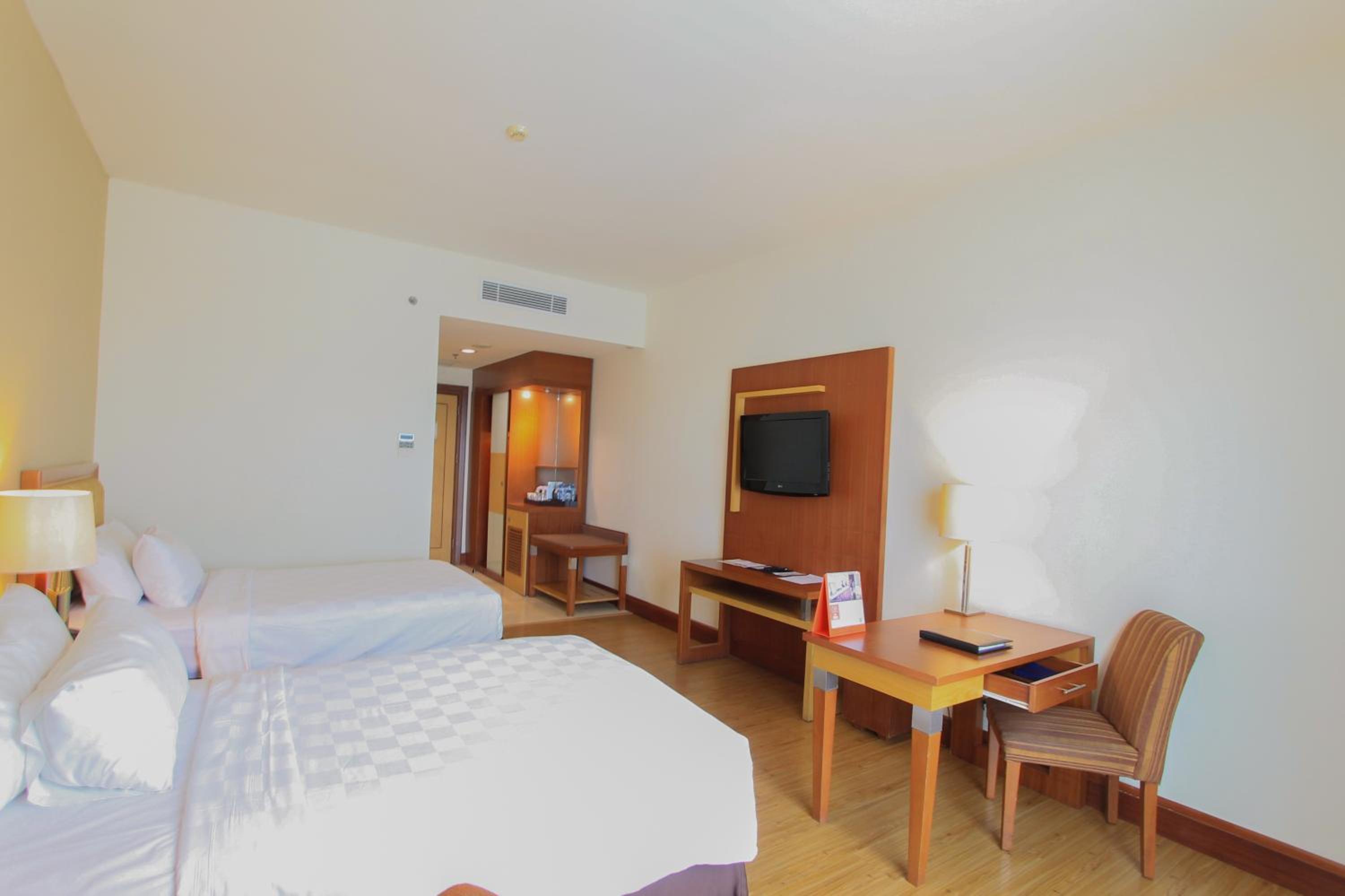 Deluxe Twin Room - Photo 6