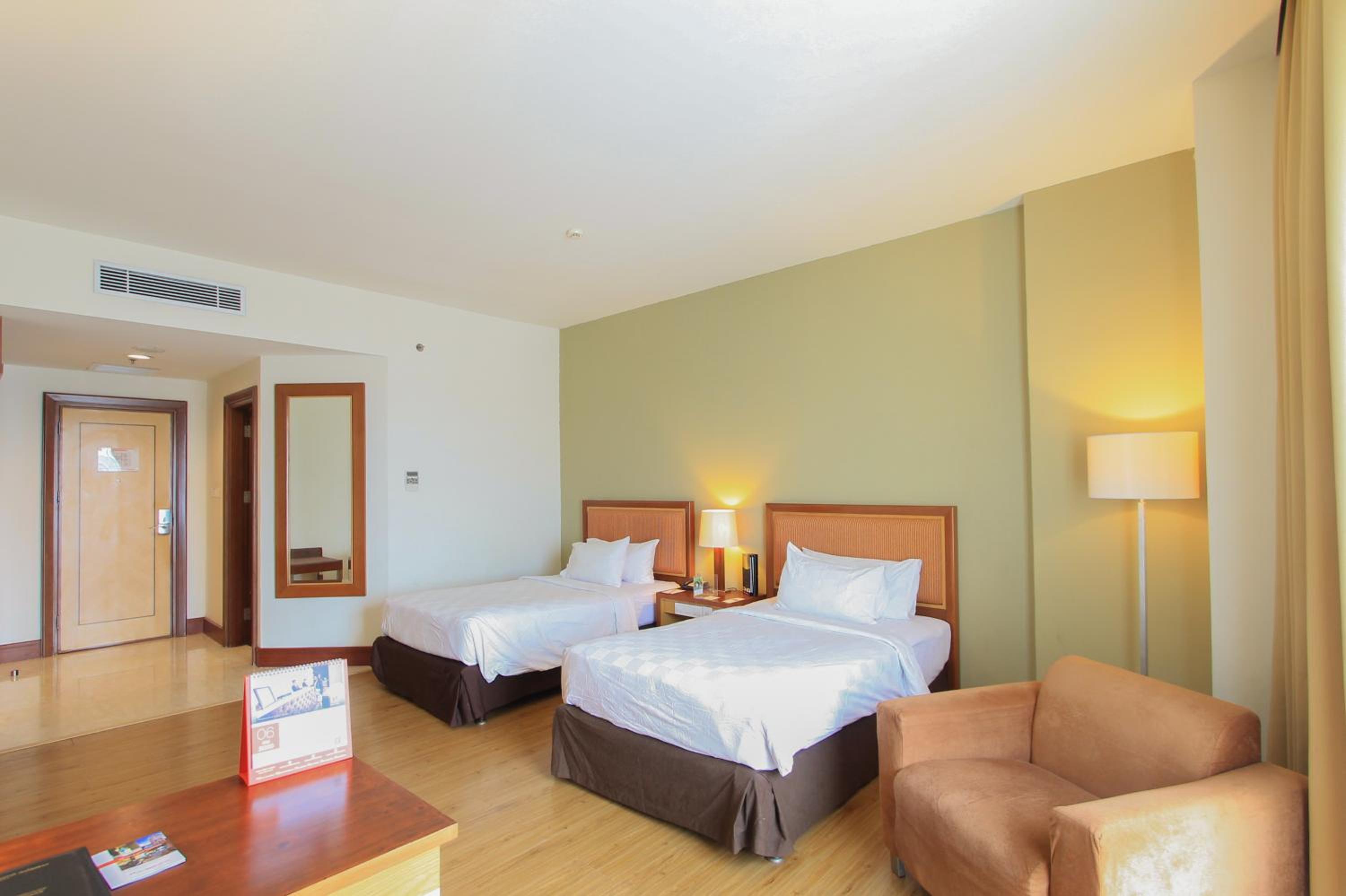 Superior Deluxe Twin Room - Photo 5
