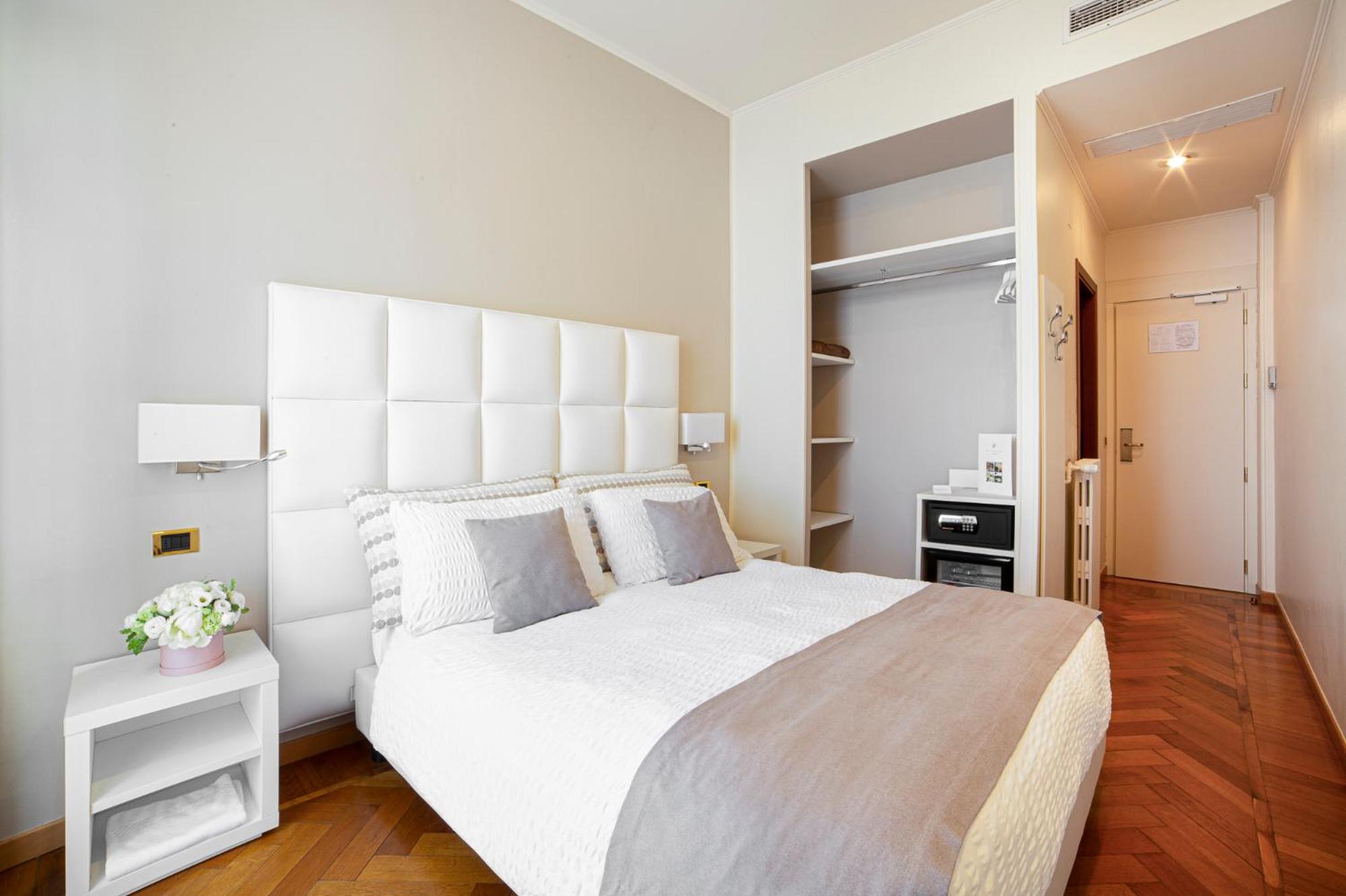 Standard Double or Twin Room photo 2