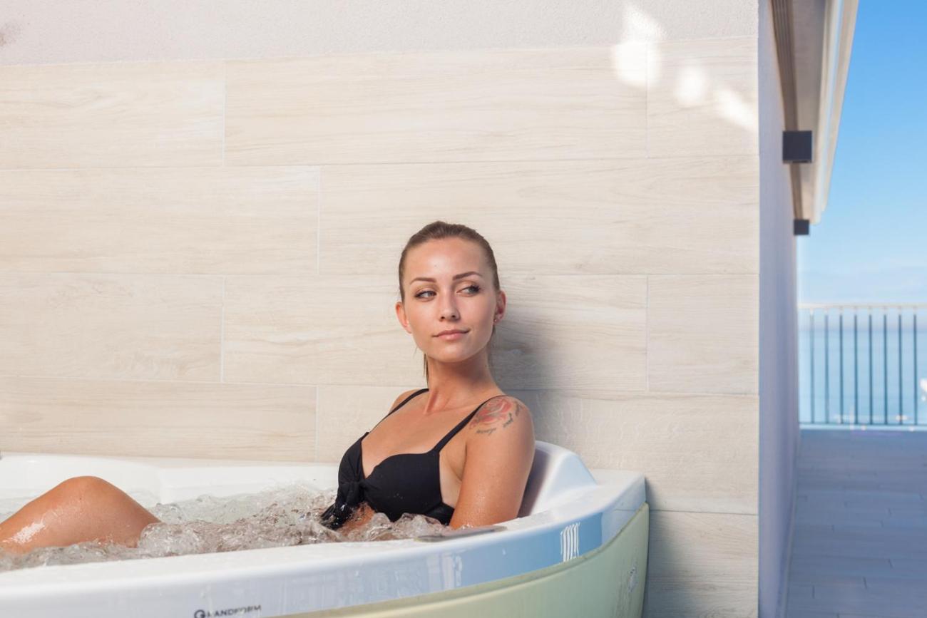 Suite with Spa Bath photo 2