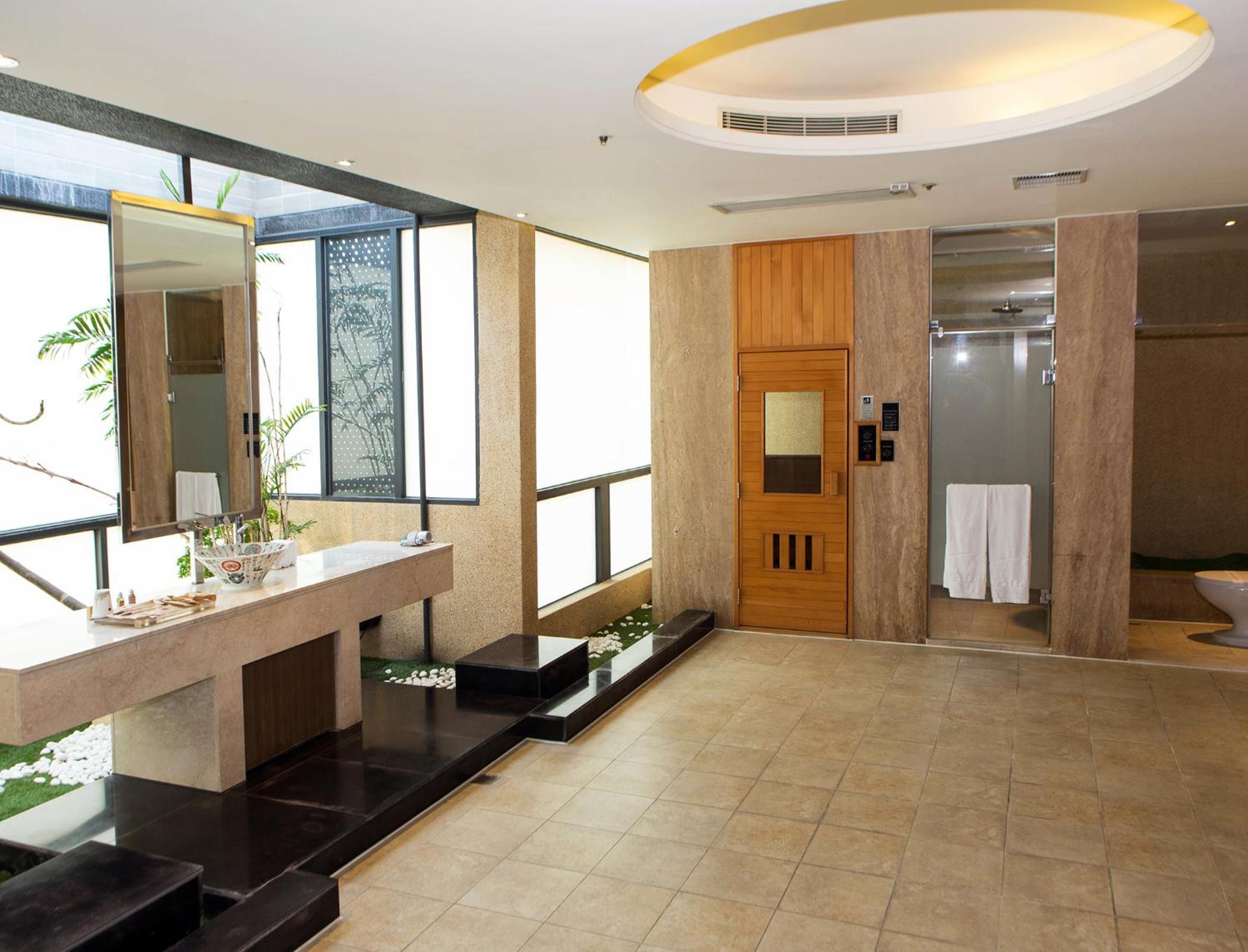 Flagship Suite  photo 2