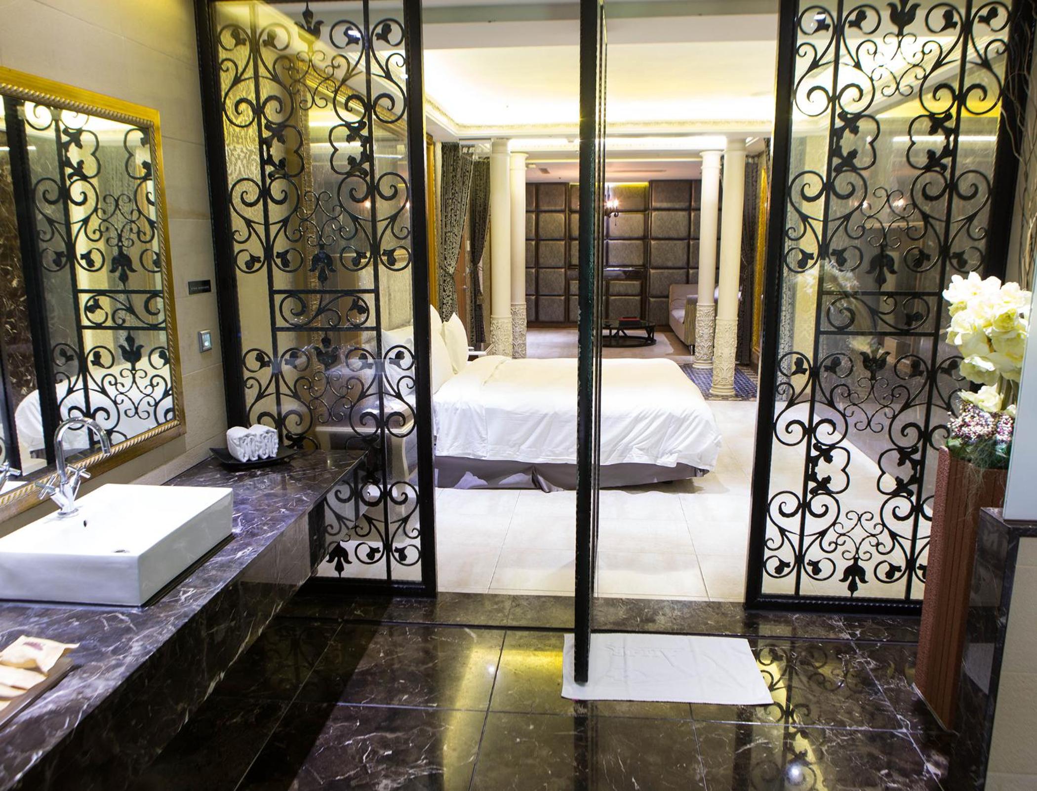 Platinum Suite photo 2
