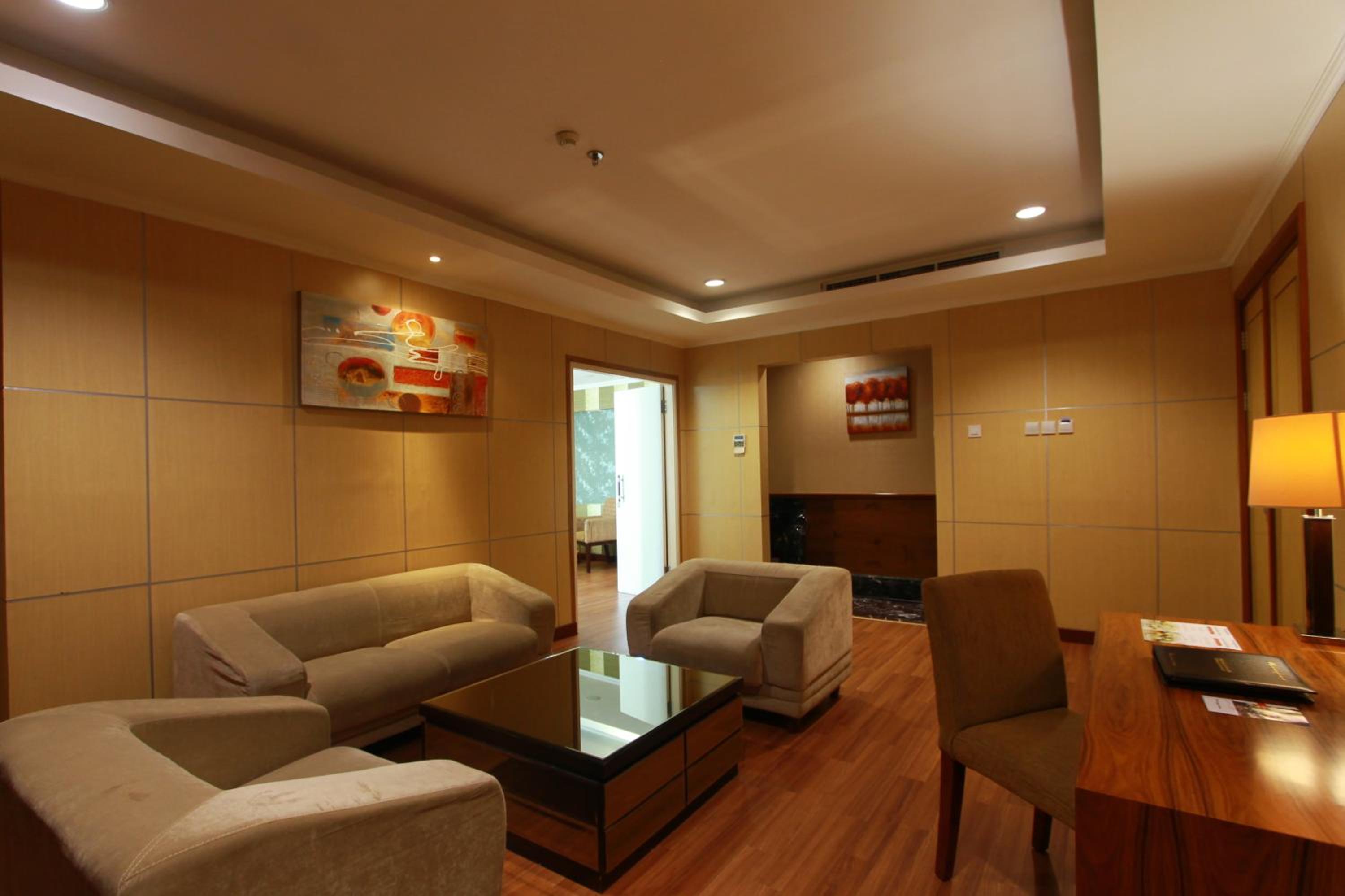 Family Suite - Photo 6