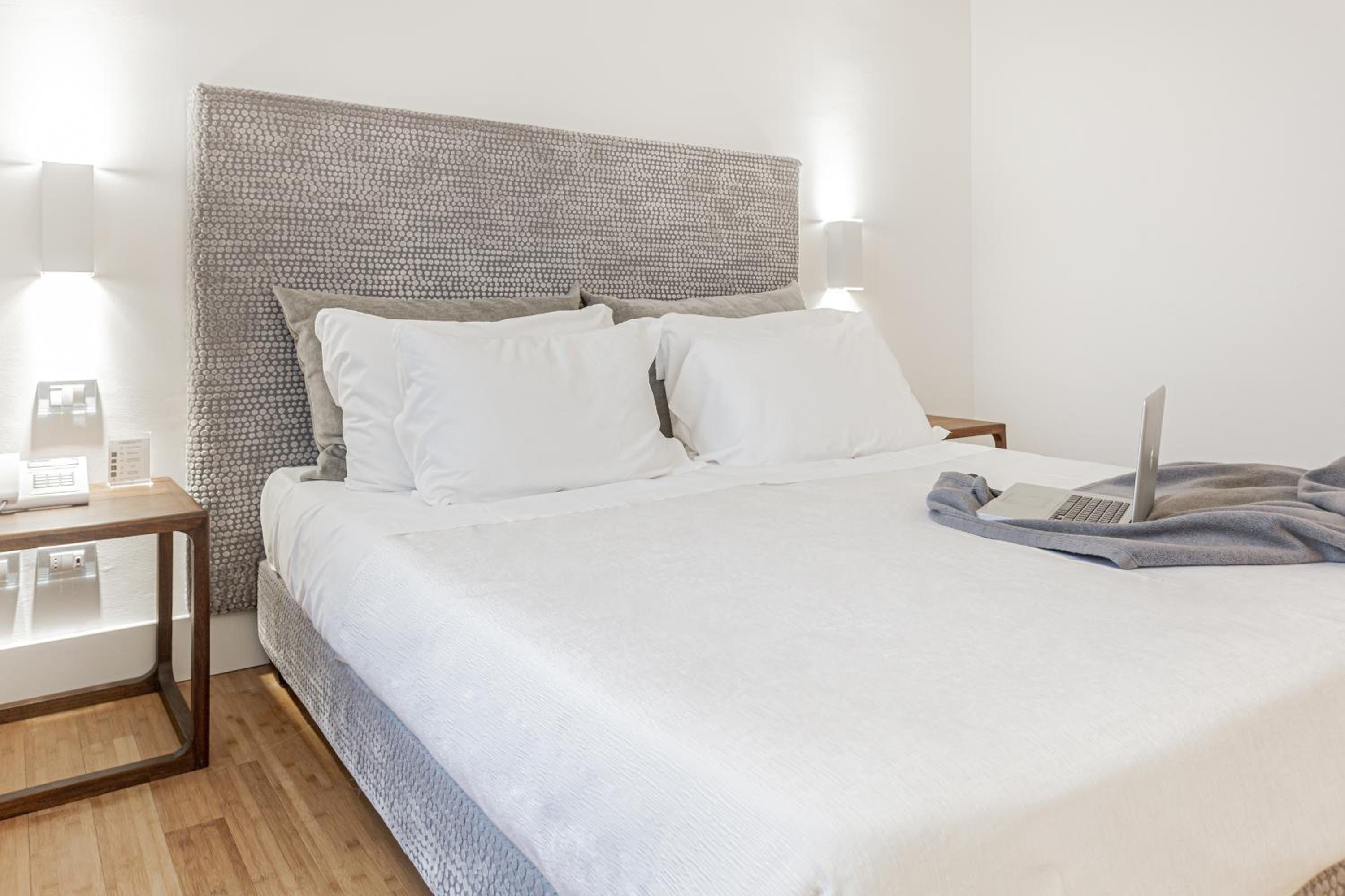 Deluxe Double or Twin Room photo 2