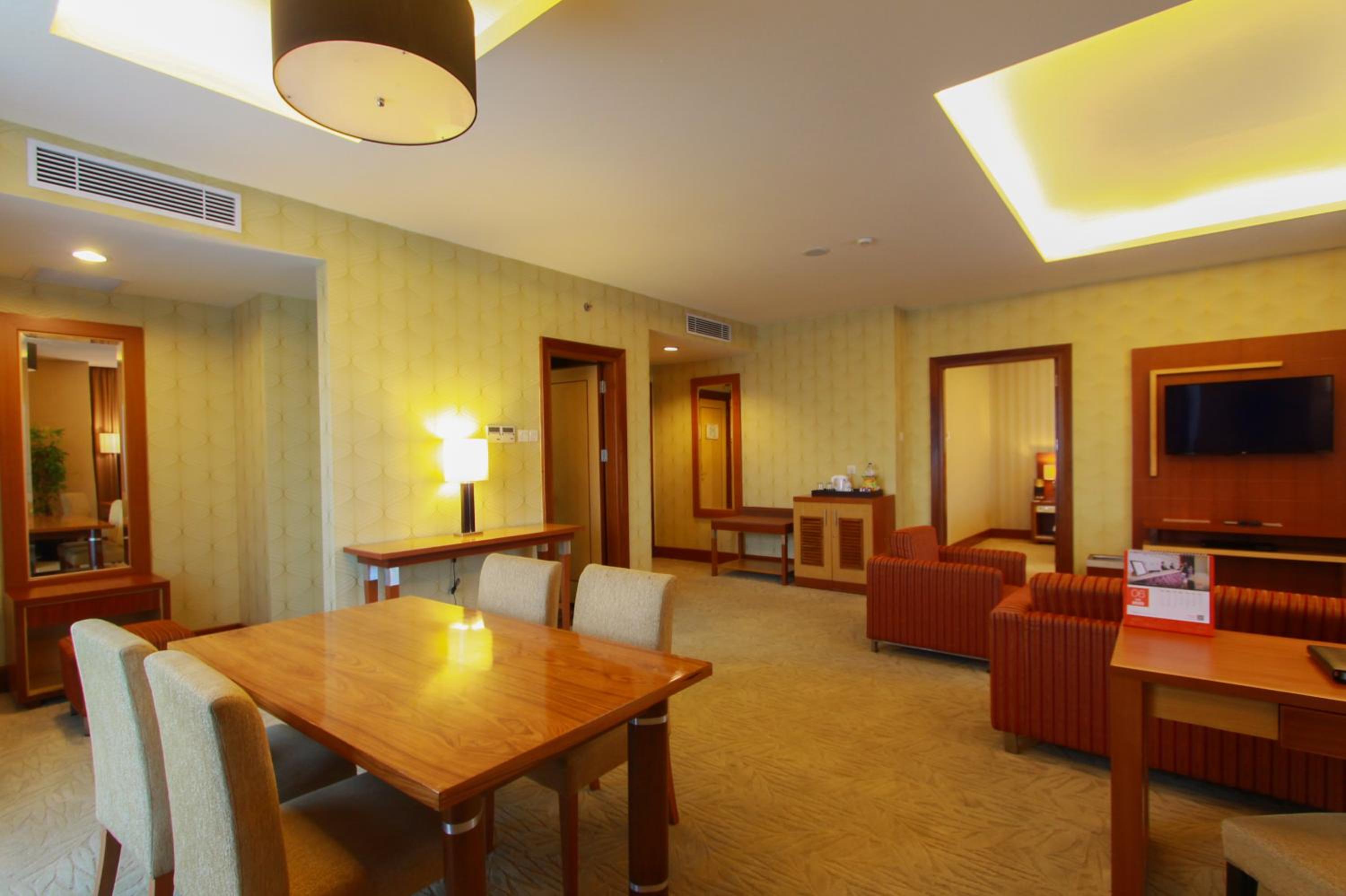 Royal Suite - Photo 7