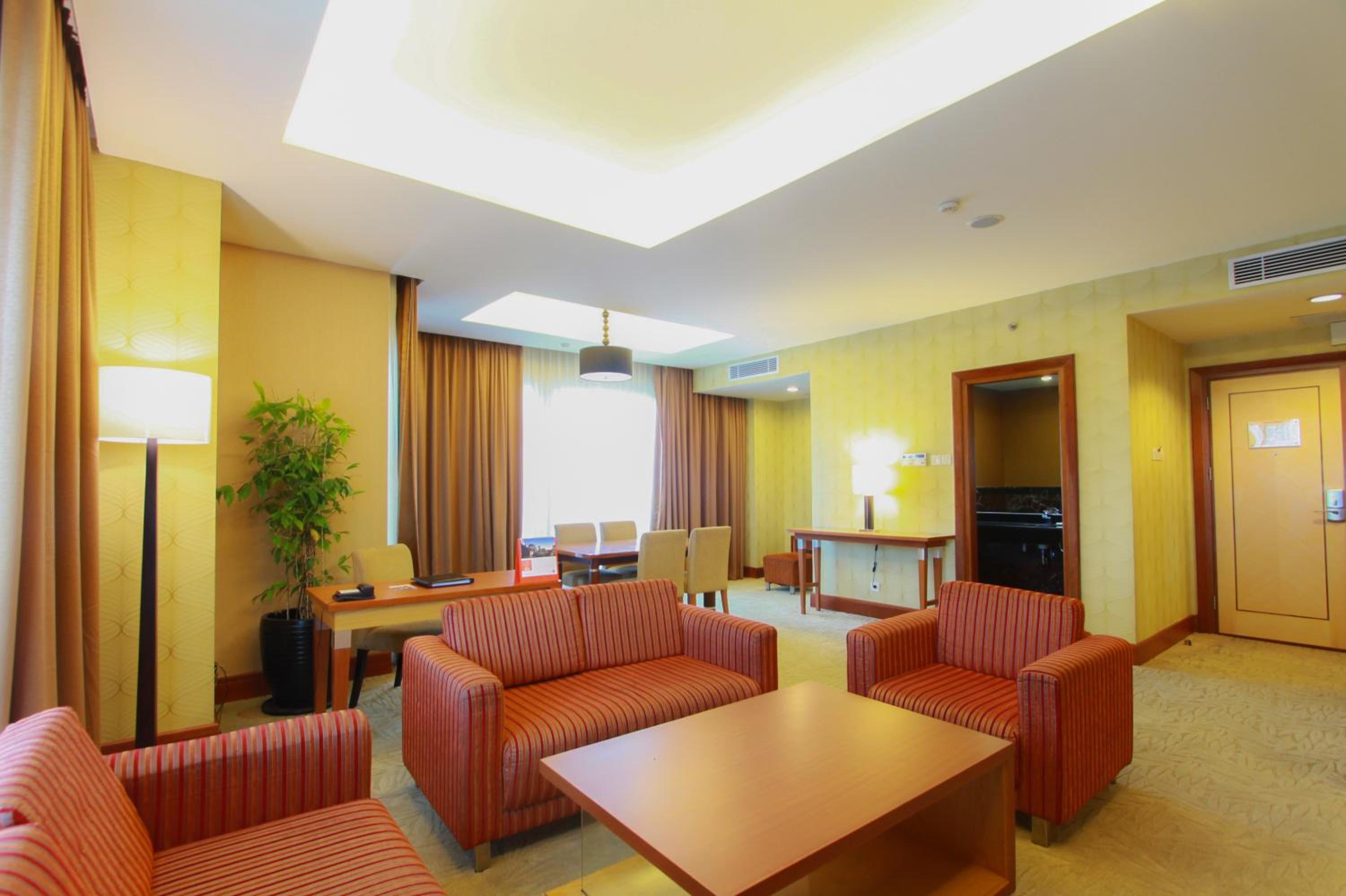 Royal Suite - Photo 6