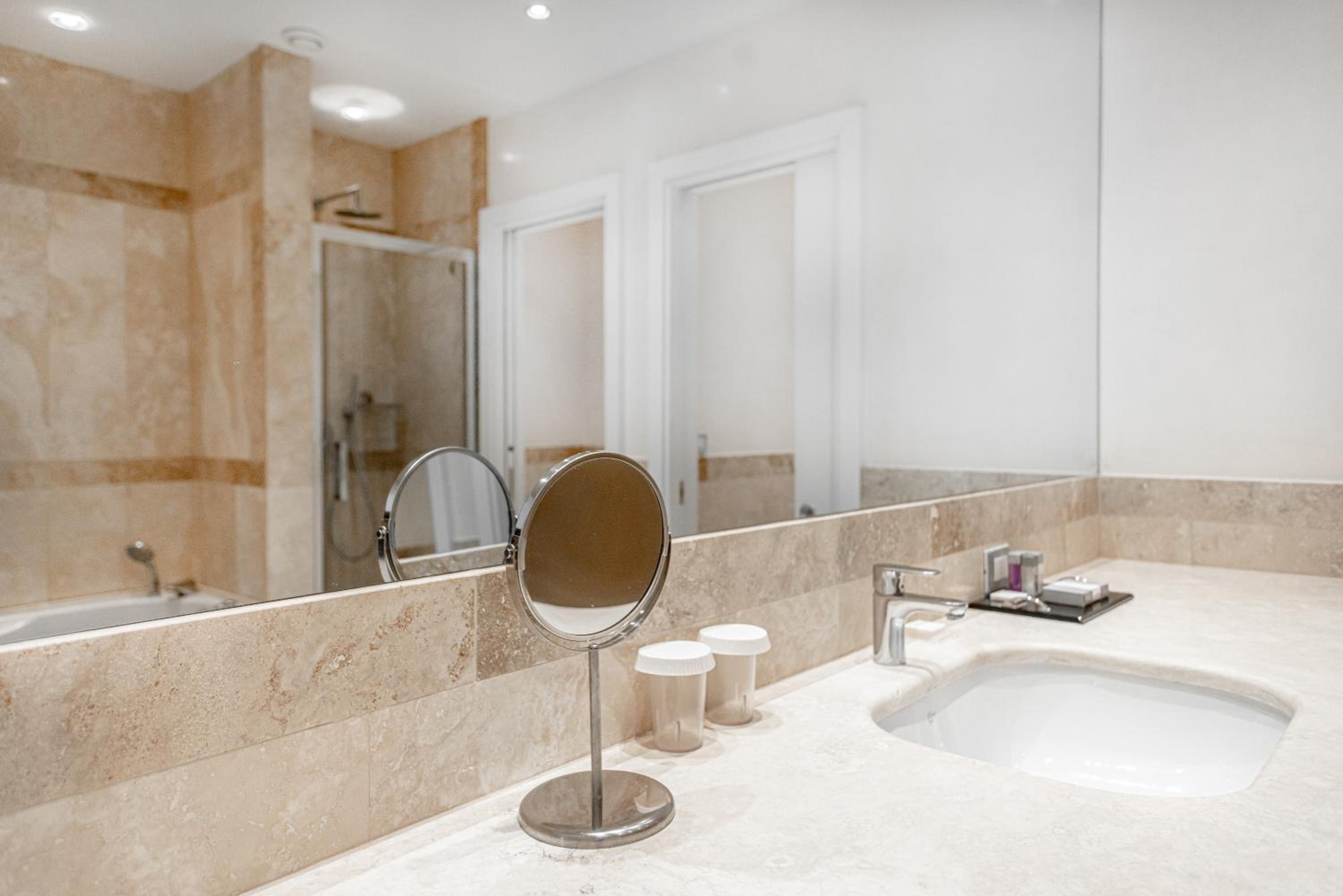 Junior Suite - Photo 3