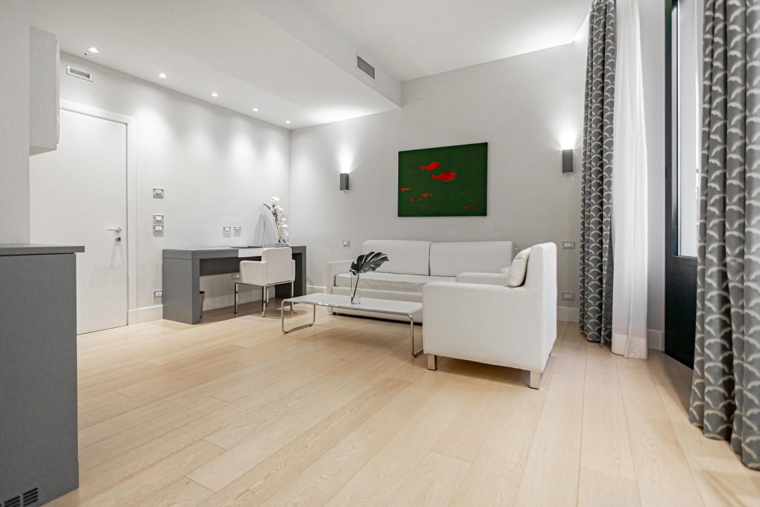 Junior Suite - Photo 12