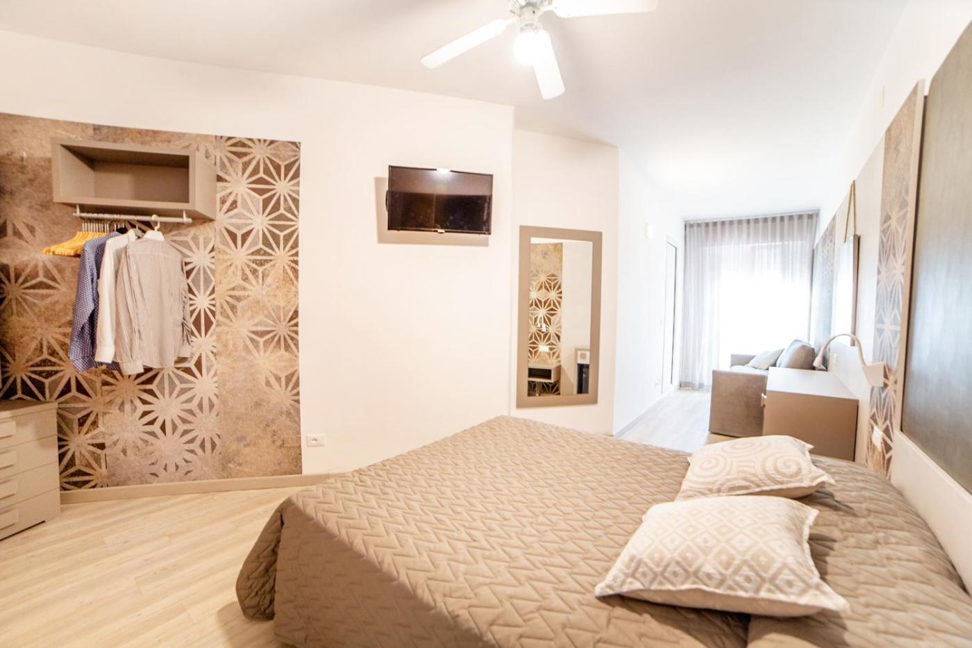 Quadruple Room with Balcony photo 2