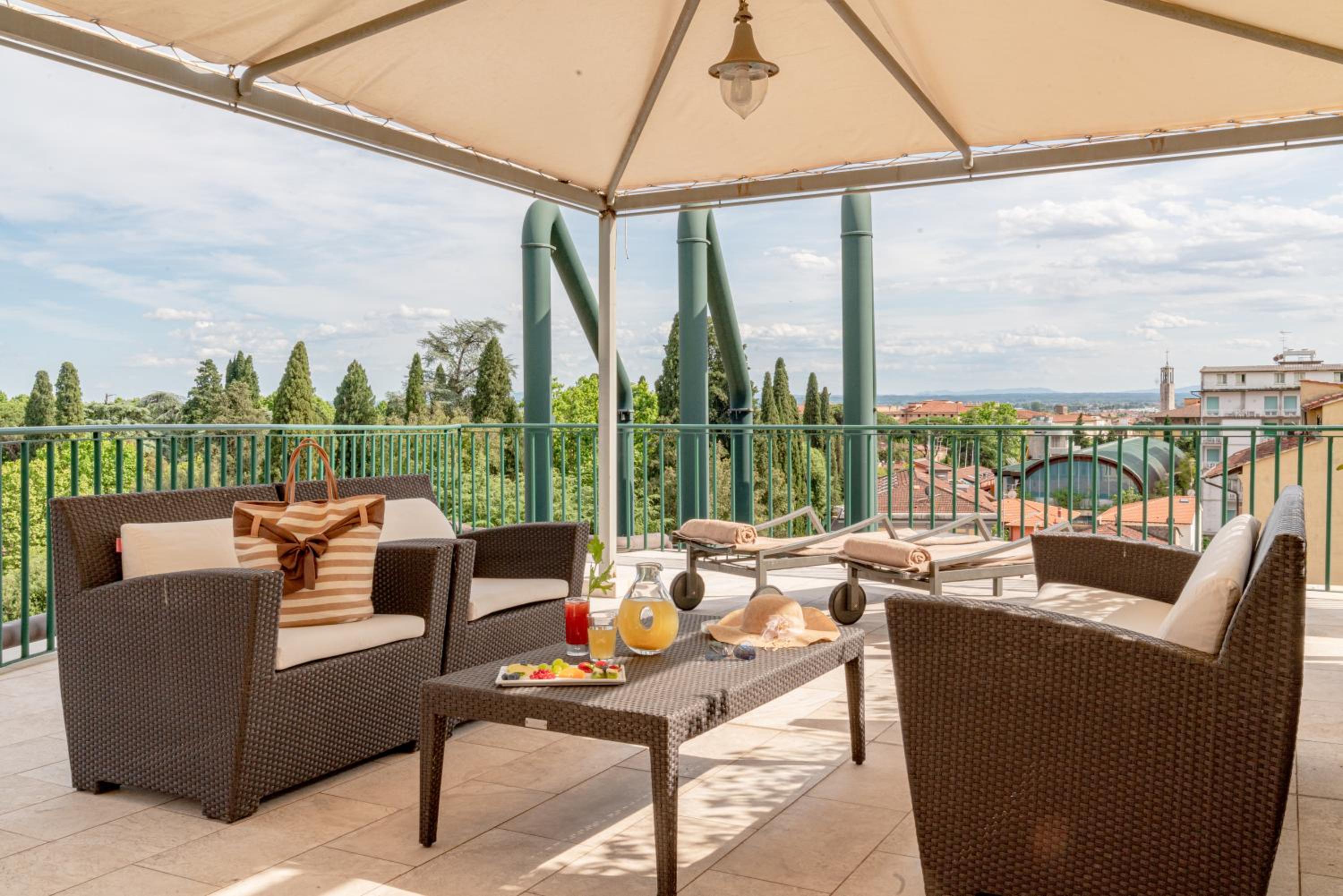 Suite with Terrace - Photo 9