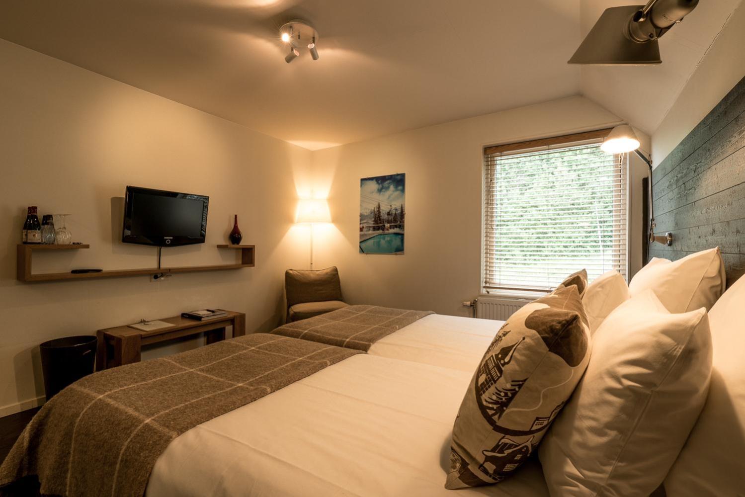 Twin Room - Photo 3